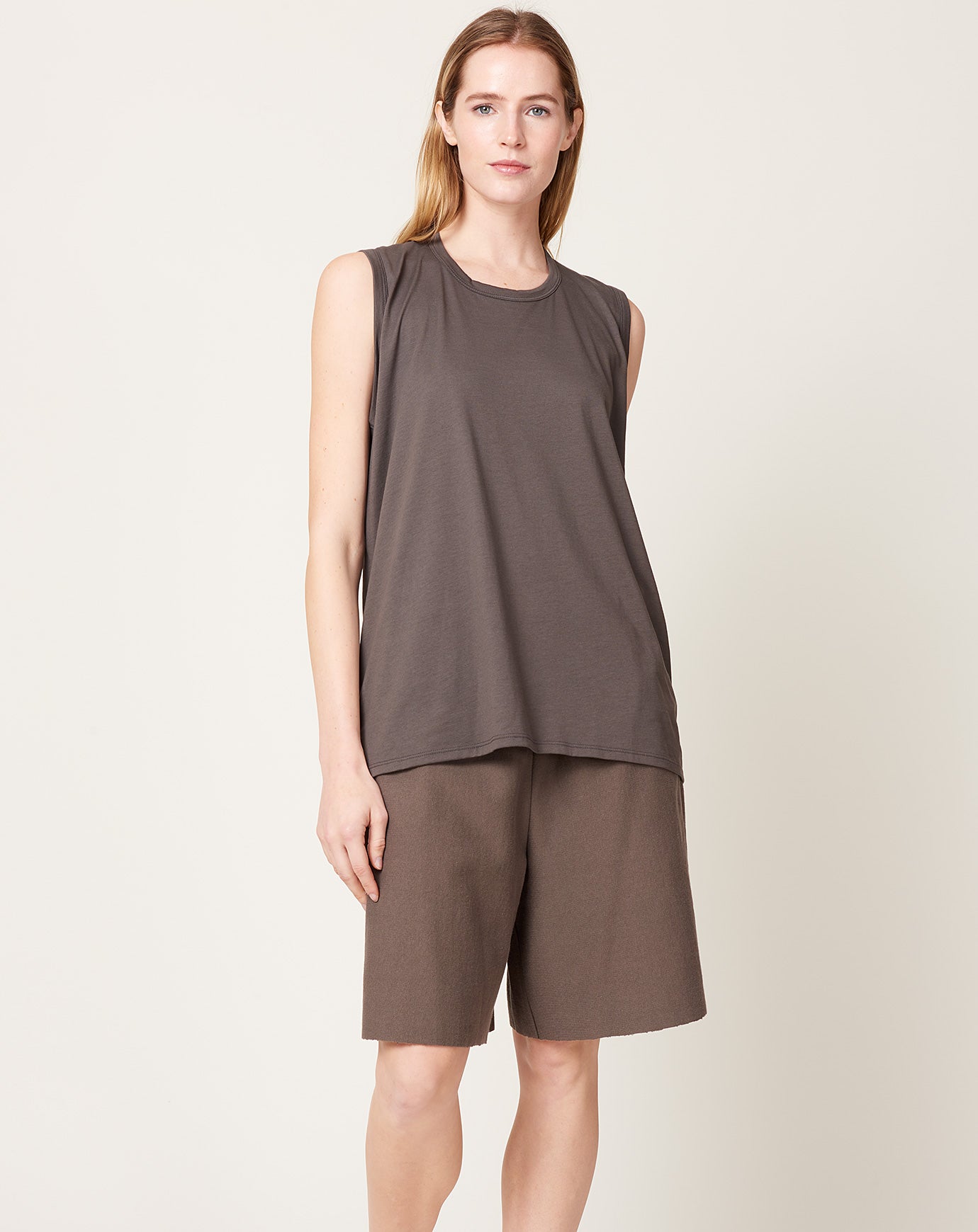 6397 Circle Neck Tank in Washed Bark
