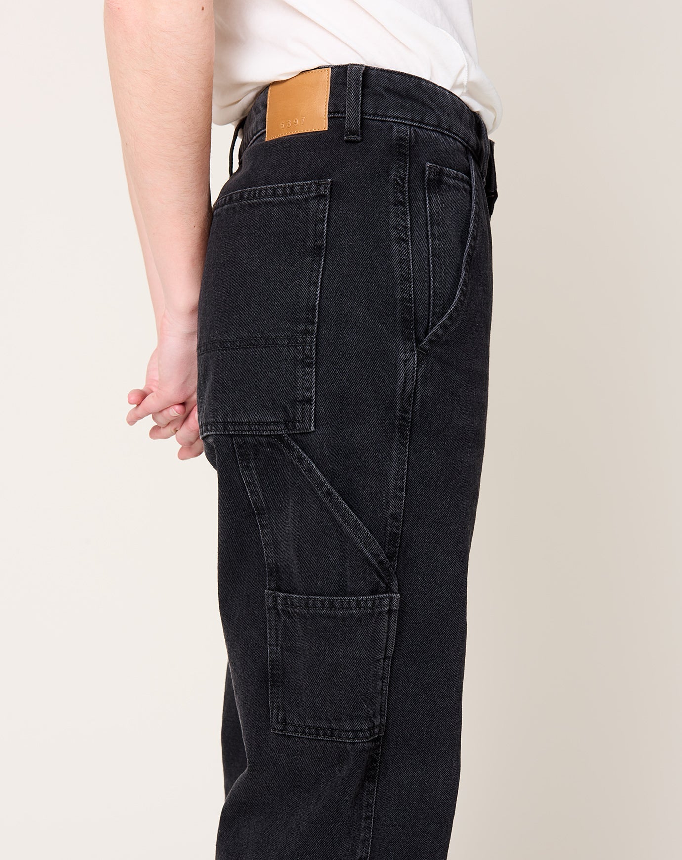 6397 Painter Jean in Faded Black