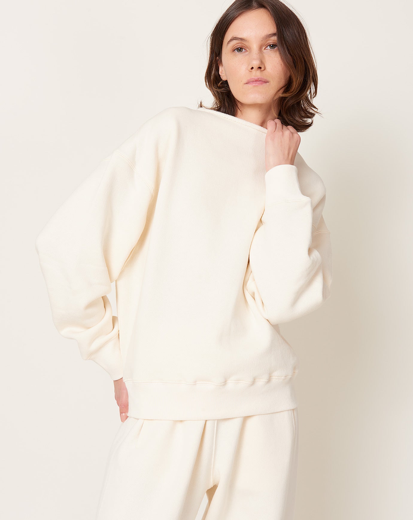 6397 Rolled Neck Sweatshirt in Ivory