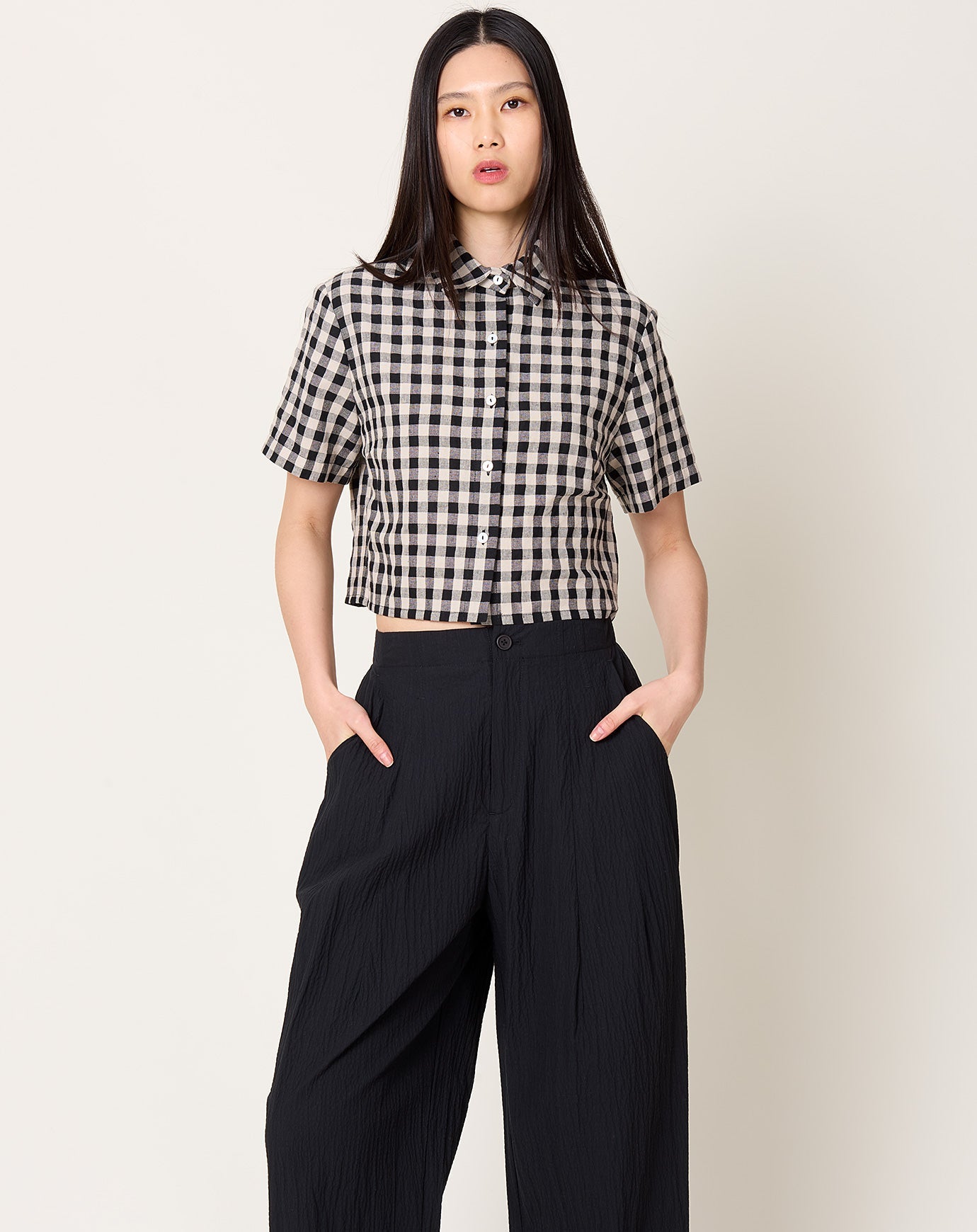 7115 by Szeki Gingham Cropped Shirt