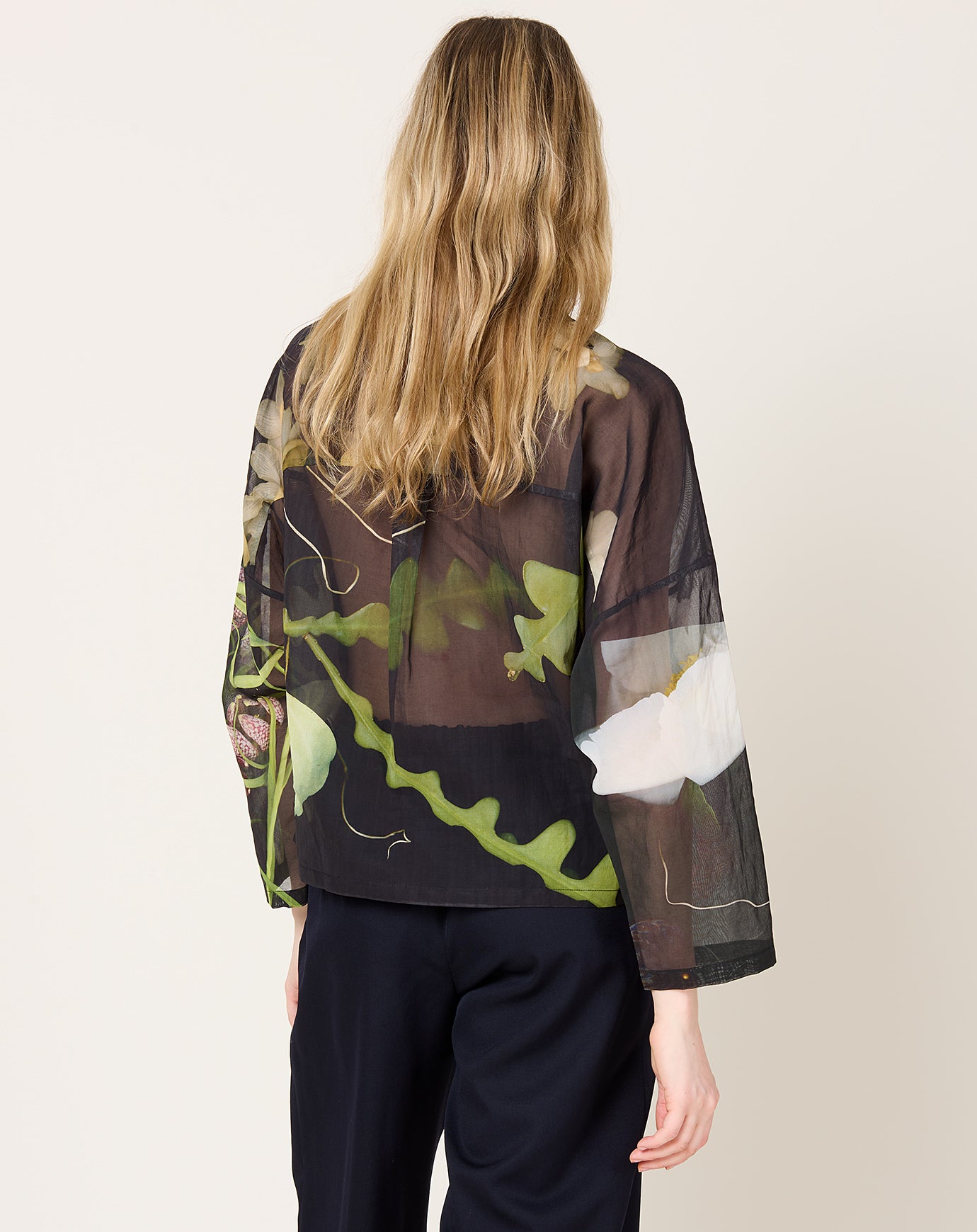 Anntian Shirt in PRINT C Big Flowers