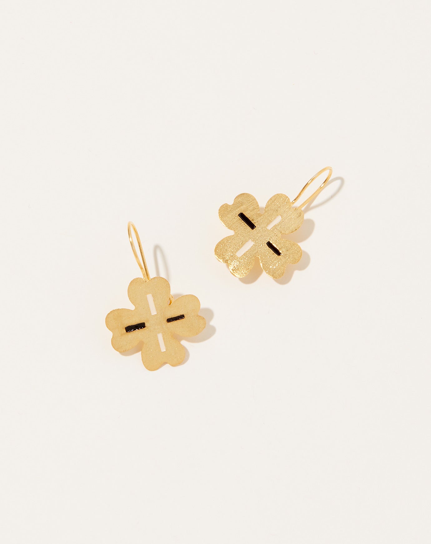 Après Ski Sombra Earrings