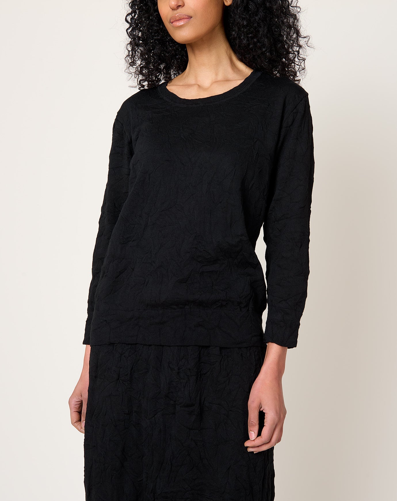 Black Crane Crinkled Summer Knit Top in Black