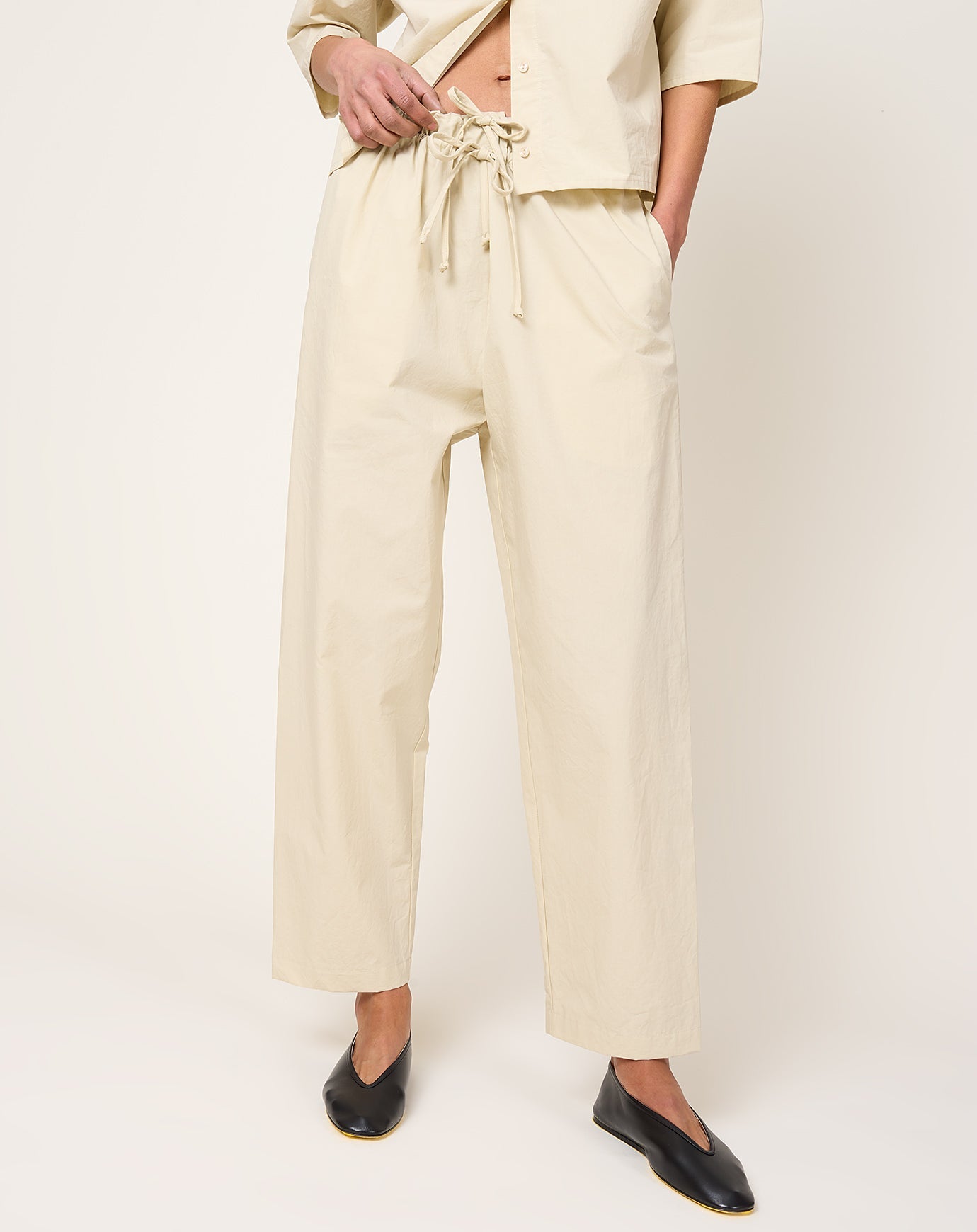 Black Crane Double Strings Pants in Oyster