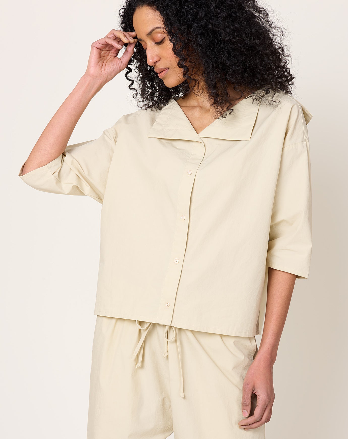 Black Crane Sailor Collar Top in Oyster