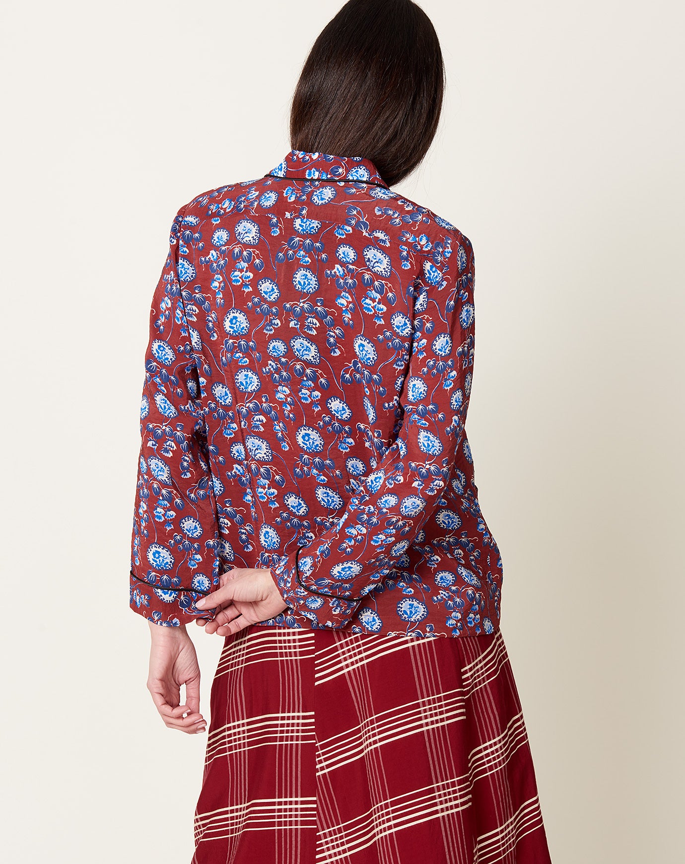 Caron Callahan Jonis Top in Garnet Amoeba Floral