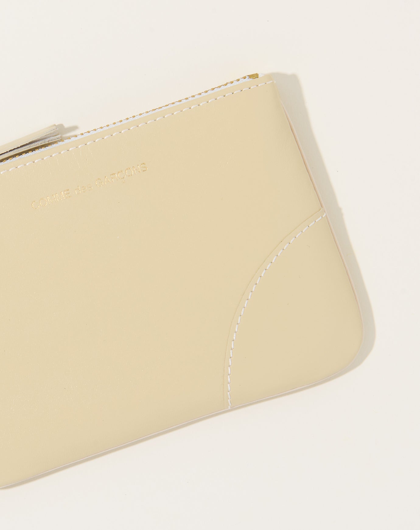 Comme des Garçons Classic Leather Zip Pouch in Off White