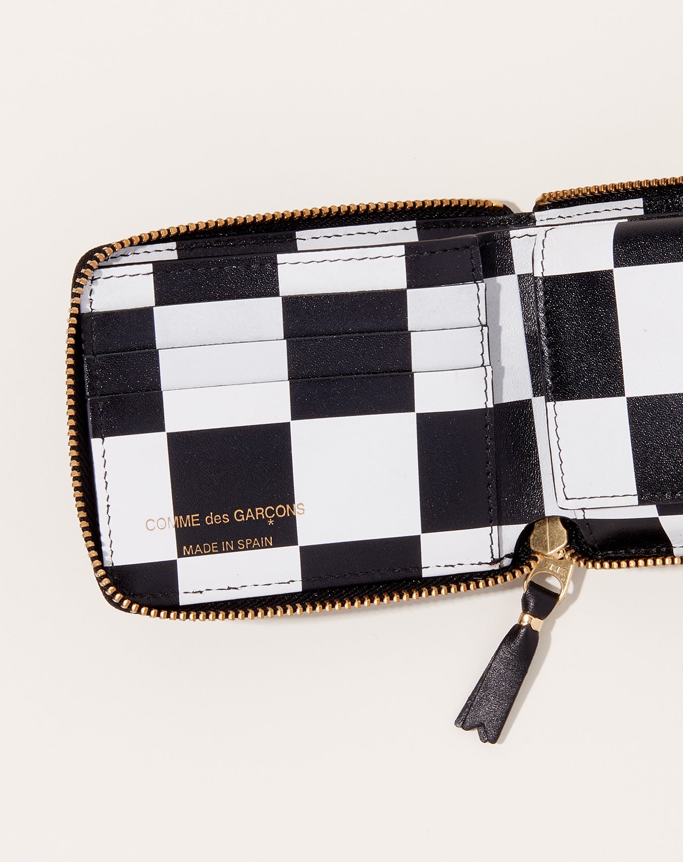 Comme des Garçons  Classic Print Full Zip Around Wallet in Black Check 