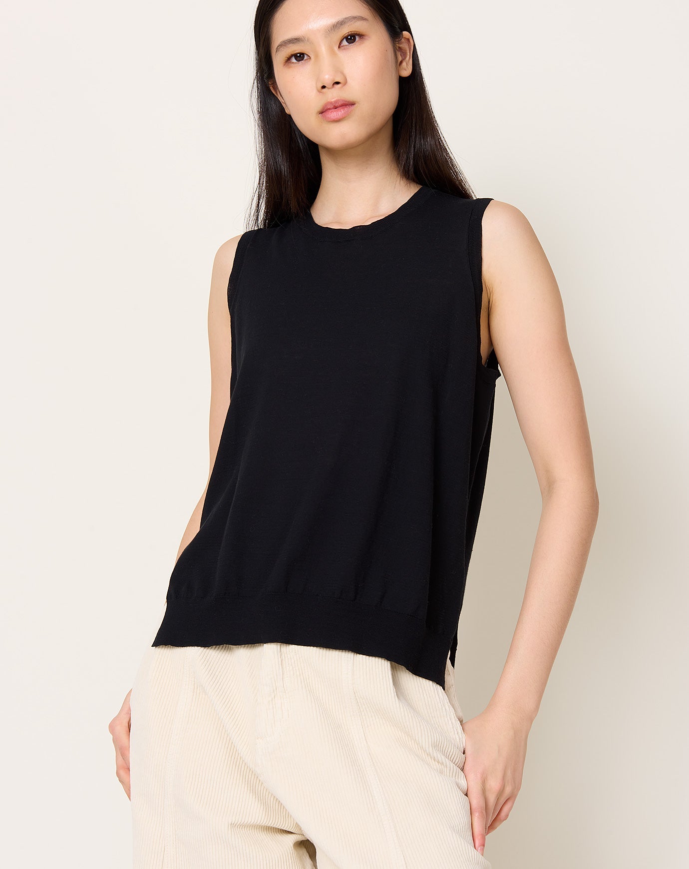 Demylee Elisa Vest in Black