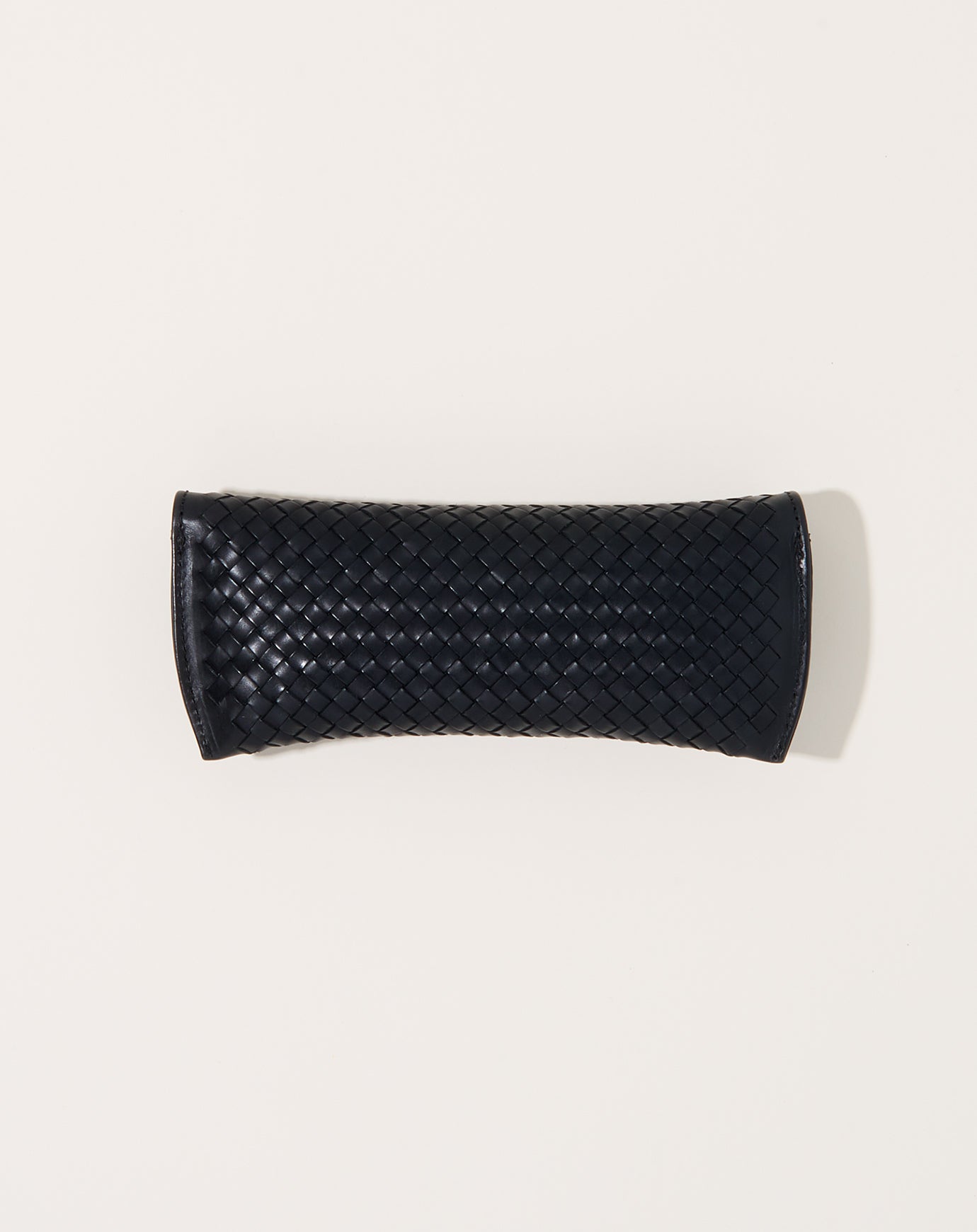 Dragon Diffusion Eyeglass Holder in Black