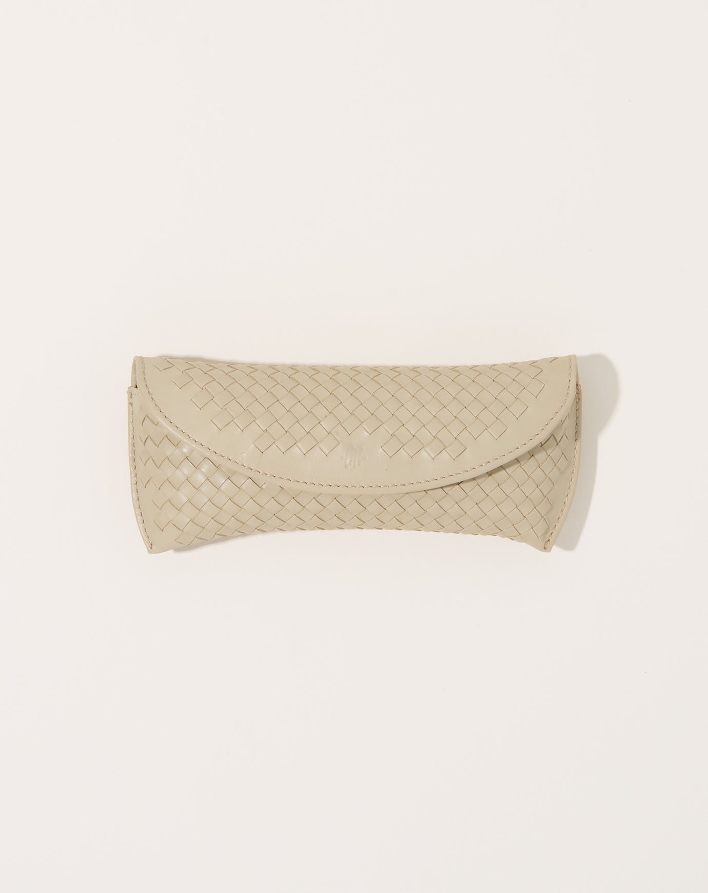 Dragon Diffusion Eyeglass Holder in Pearl