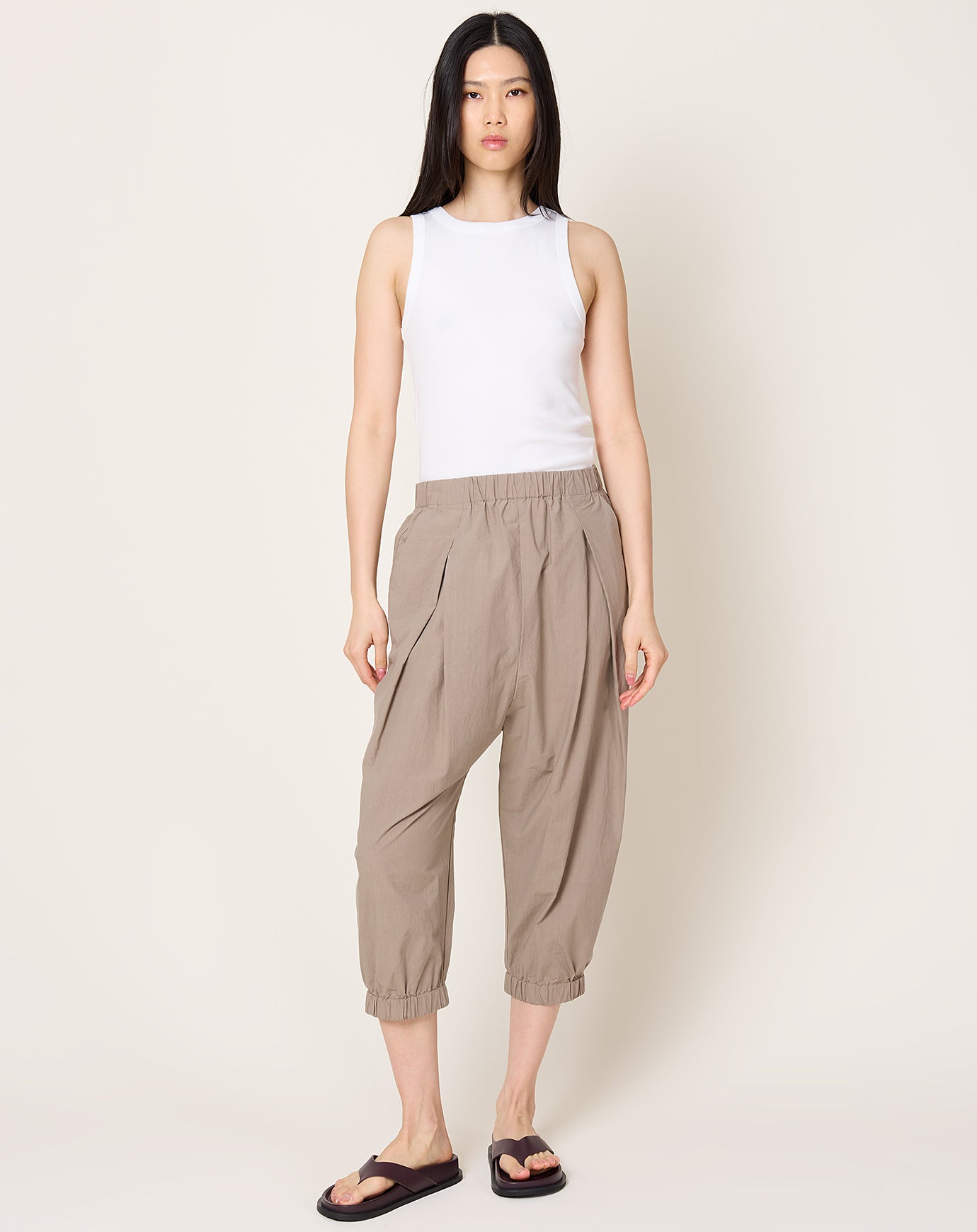 evam eva Cotton Cropped Pants in Maroon Grey