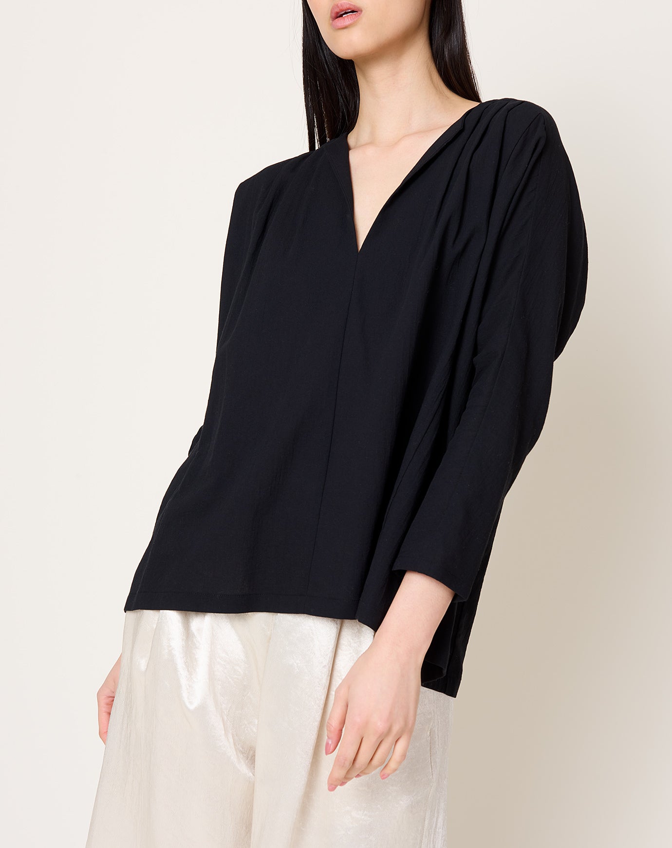 evam eva Cotton Tuck Pullover in Sumi