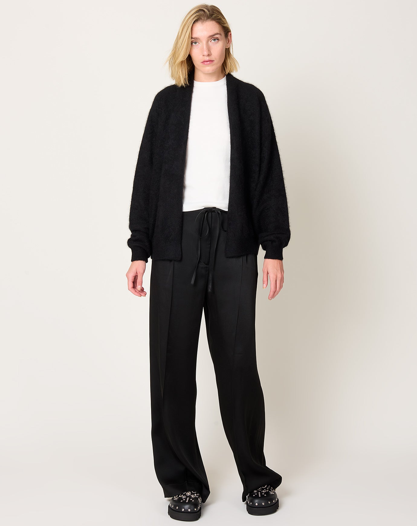 Frenckenberger Cashmere Silk Short Cardigan in Black