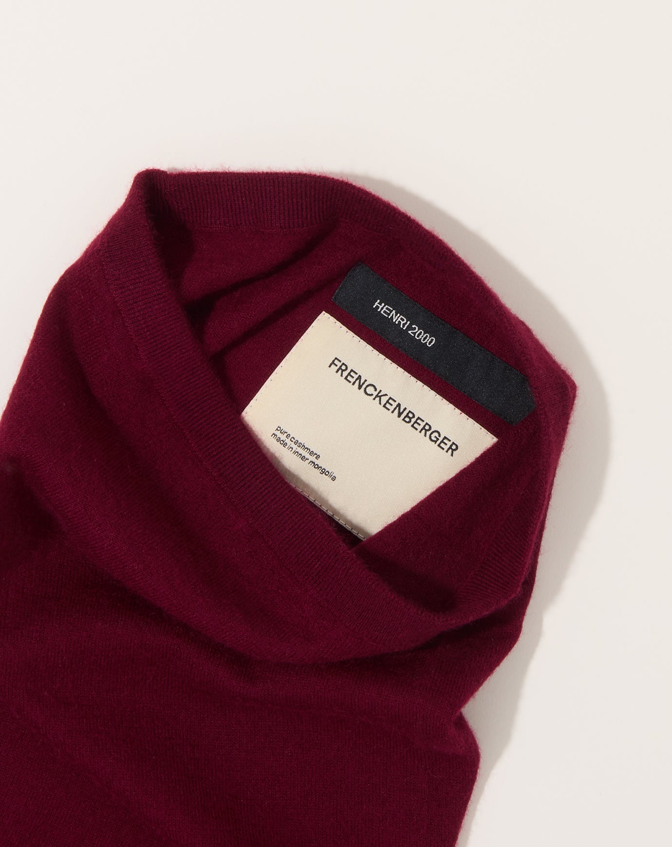 Frenckenberger Neck Tube in Burgundy
