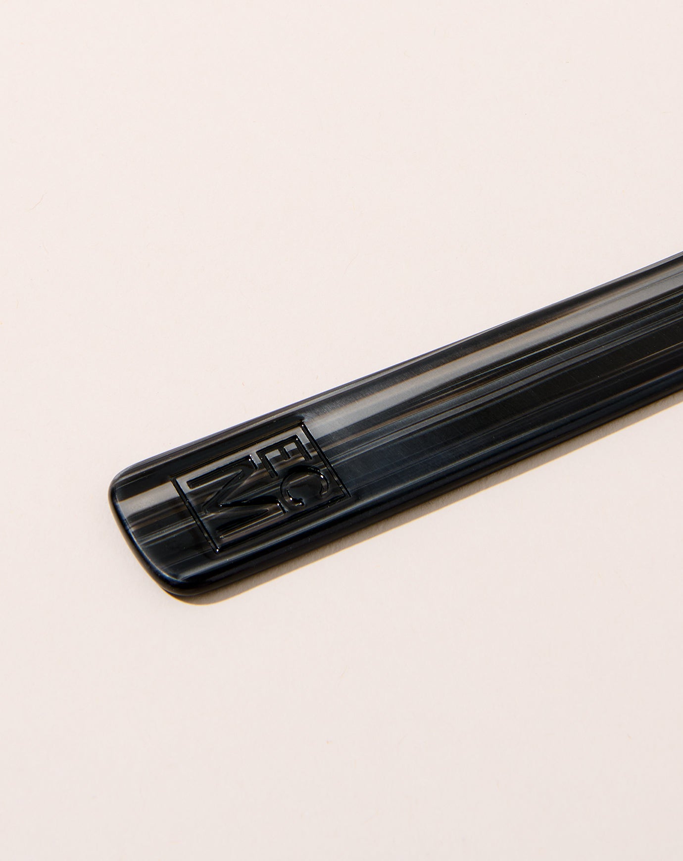 Machete Handle Comb in Black Pearl