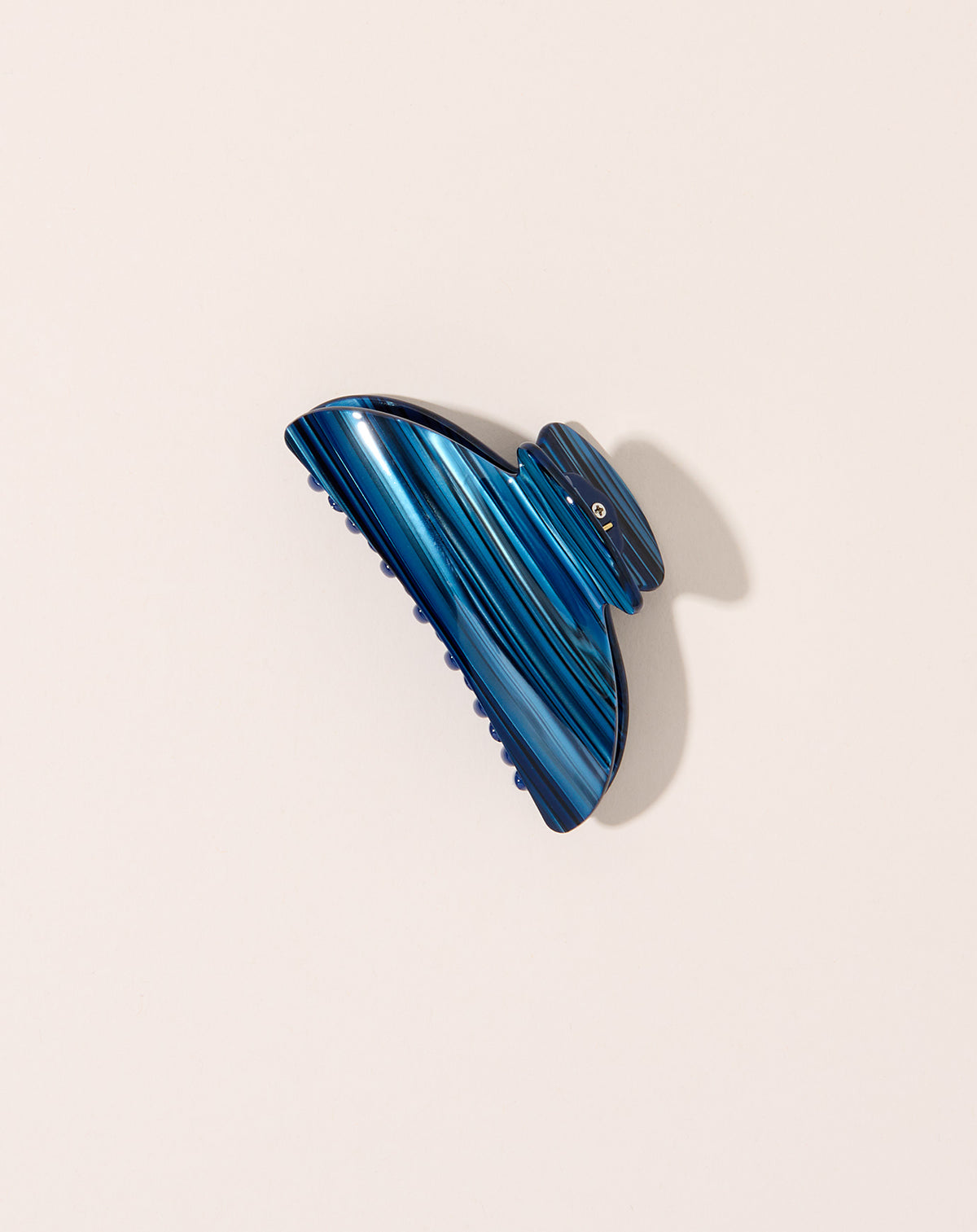 NEW MACHETE Midi Heirloom Hair Claw in Jadeite & Made of Italian Acetate Machete Midi Heirloom Claw in Alabaster – MACHETE main image 2