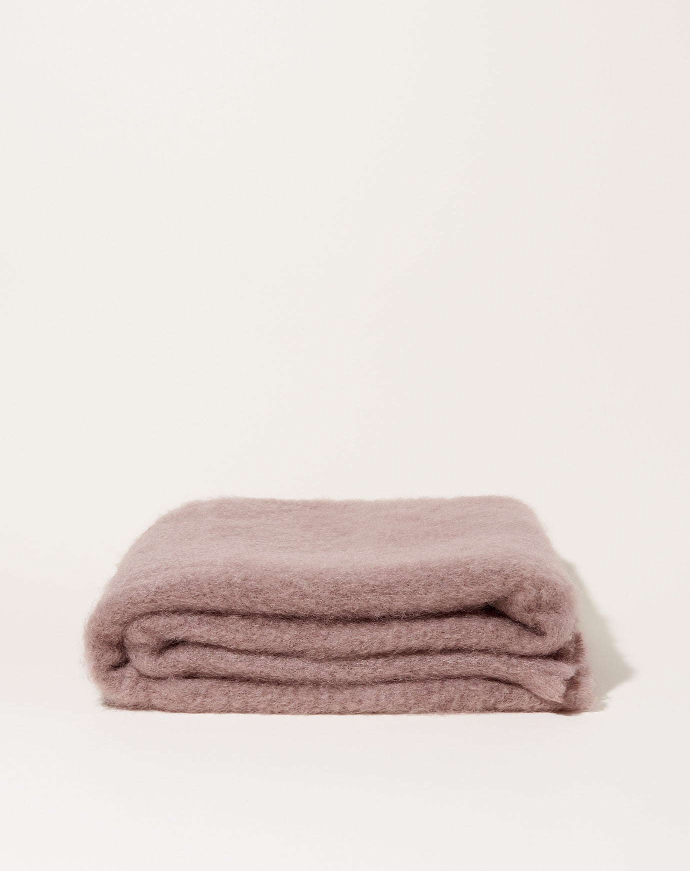 Mantas Ezcaray Mohair Lisos Throw in Beige