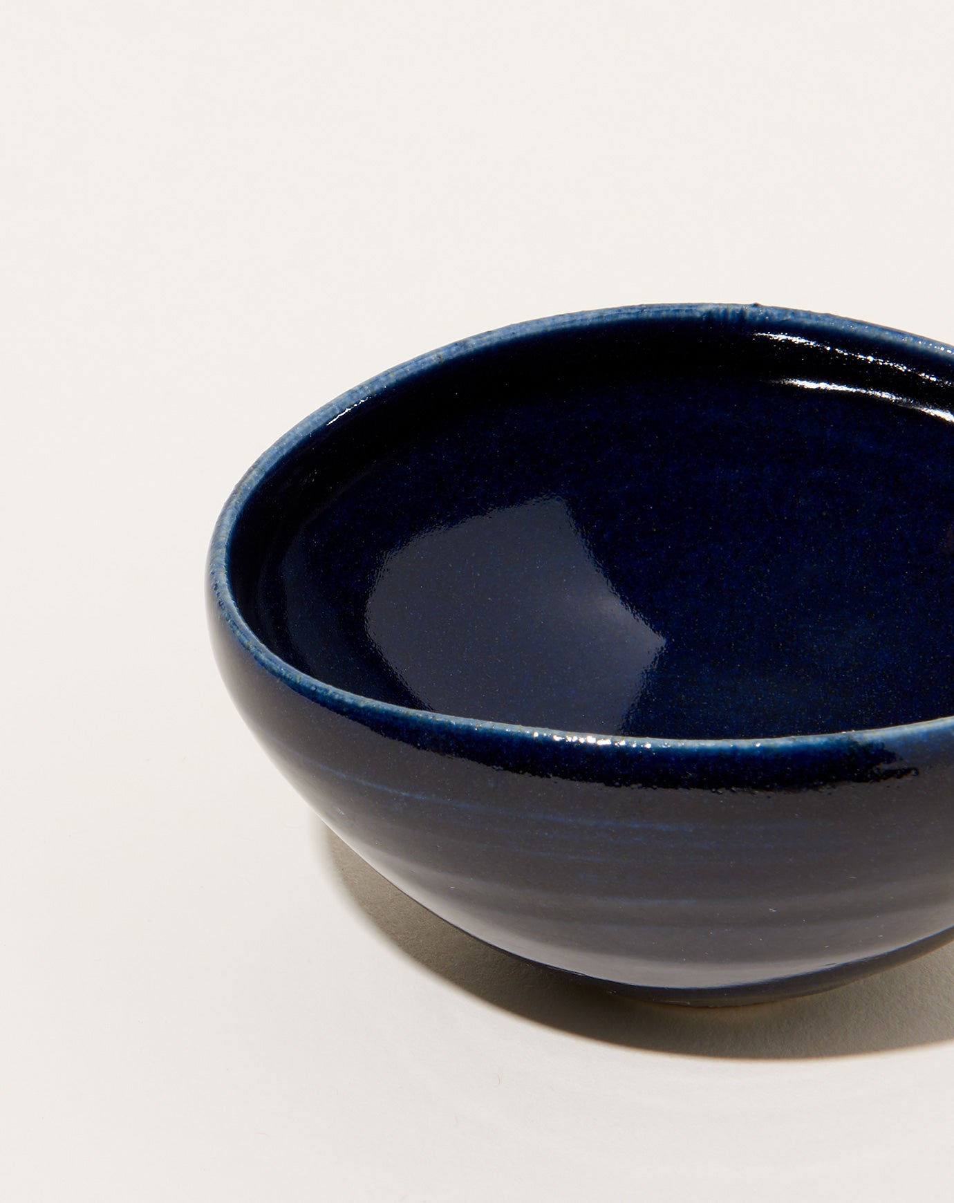 Monohanako Egg Bowl in Dark Blue