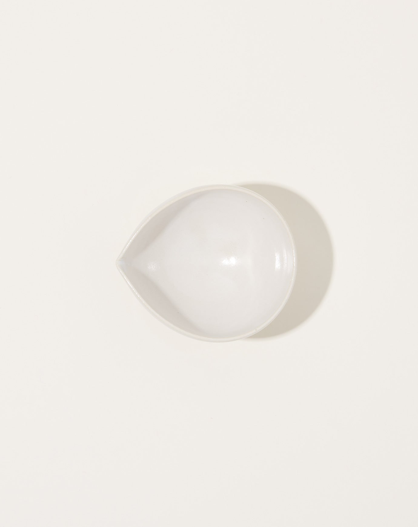 Monohanako Small Almond Bowl in White