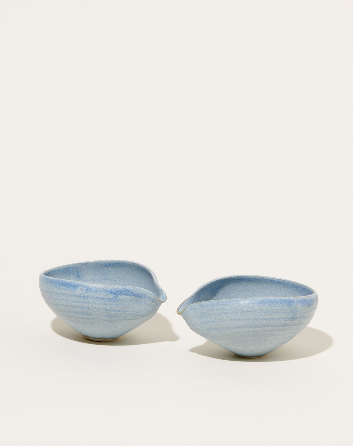 Monohanako Spouted Egg Bowl in Blue Jeans