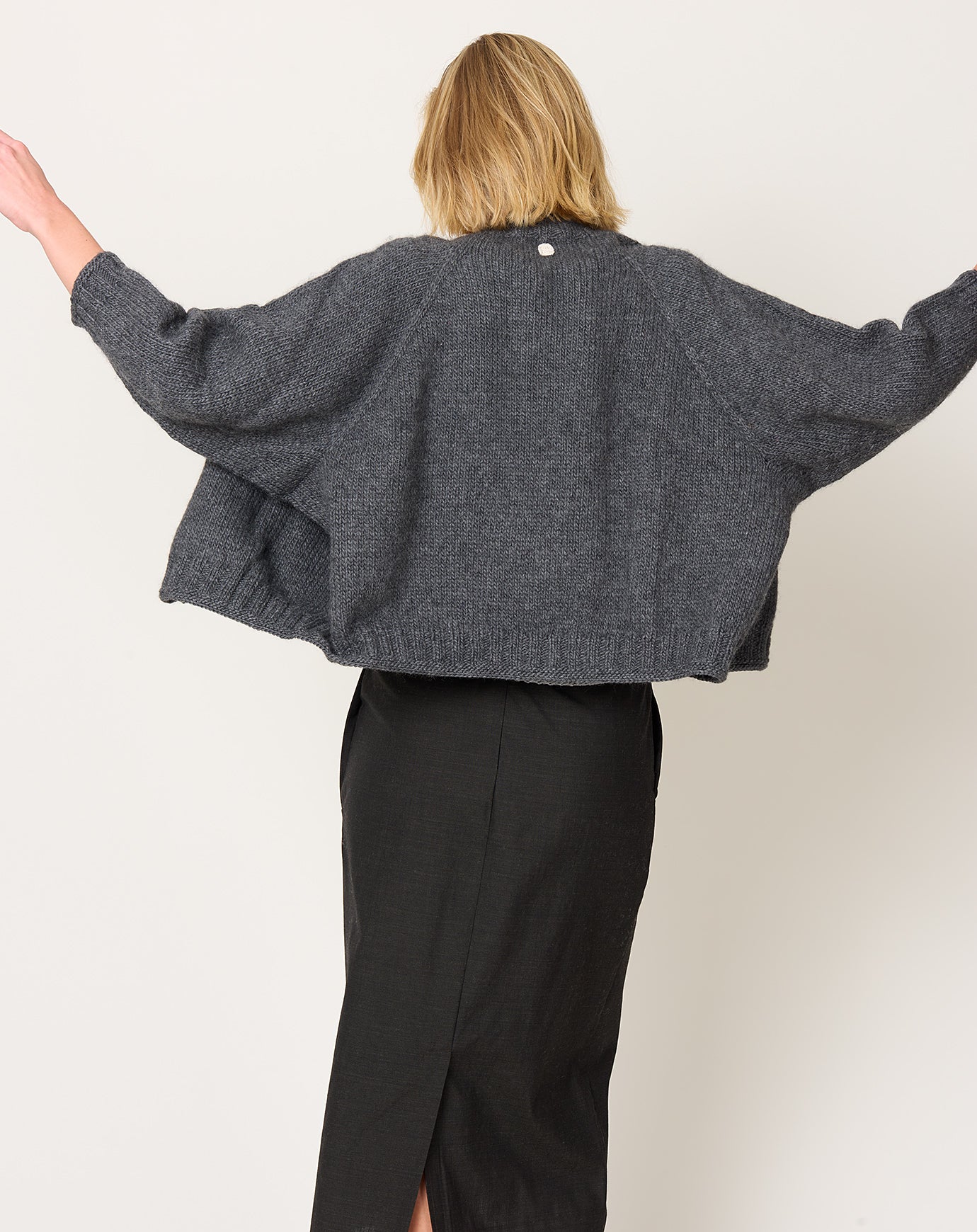 NITTO Paleta Cardigan in Anthracite Grey