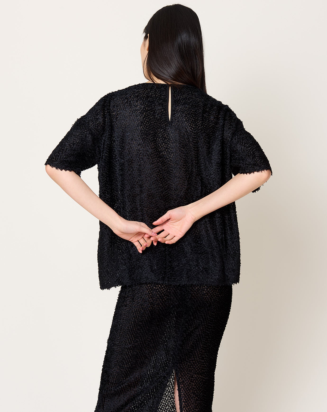 St. Agni Feathered Silk Tee in Black