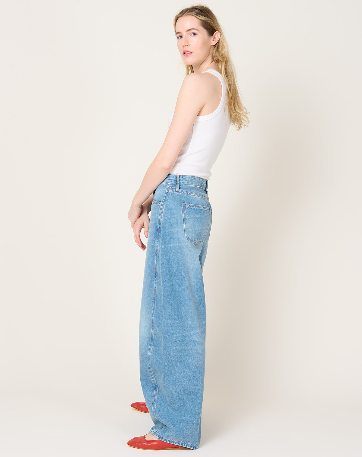Mid Rise Balloon Jeans in 90s Blue | St. Agni | Covet + Lou 