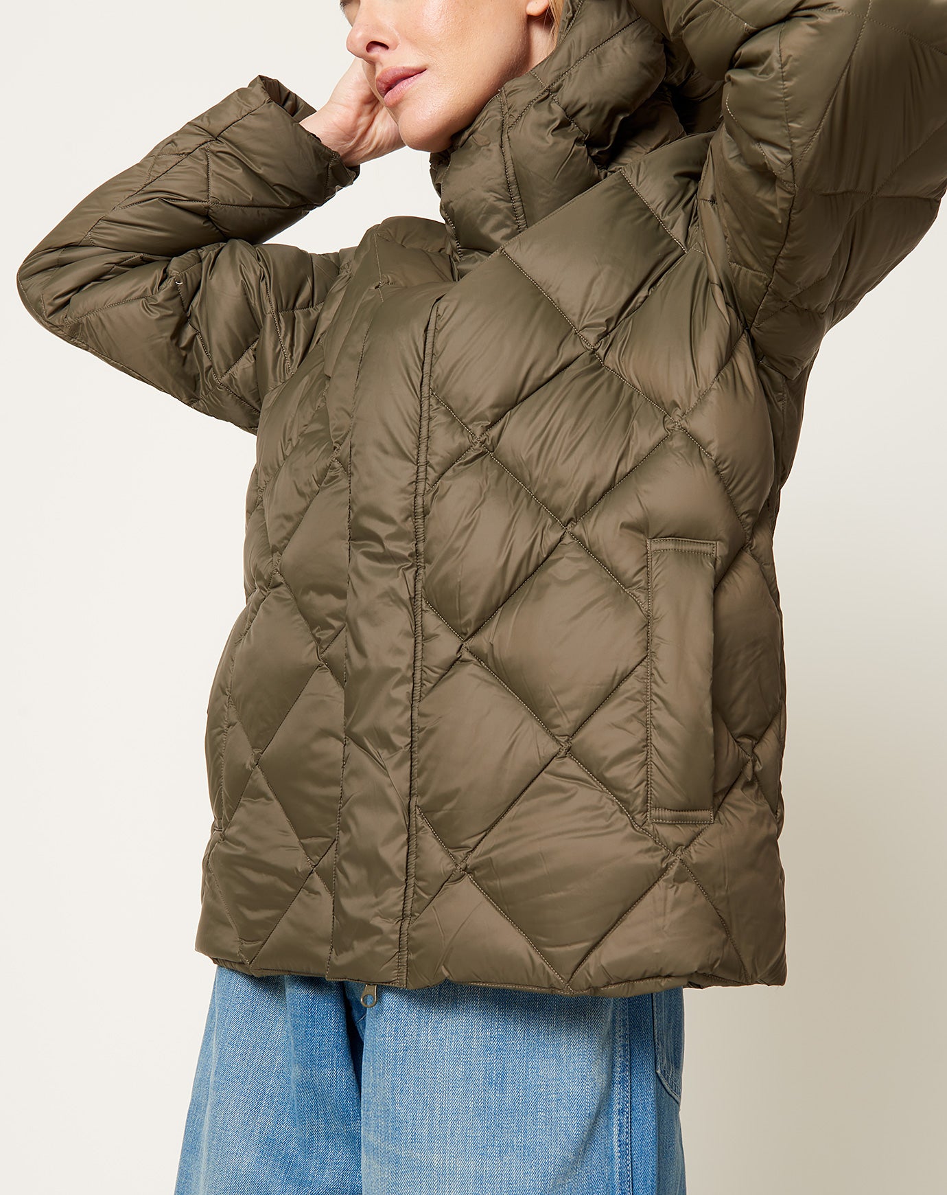 Taion Hood Down Jacket in Olive