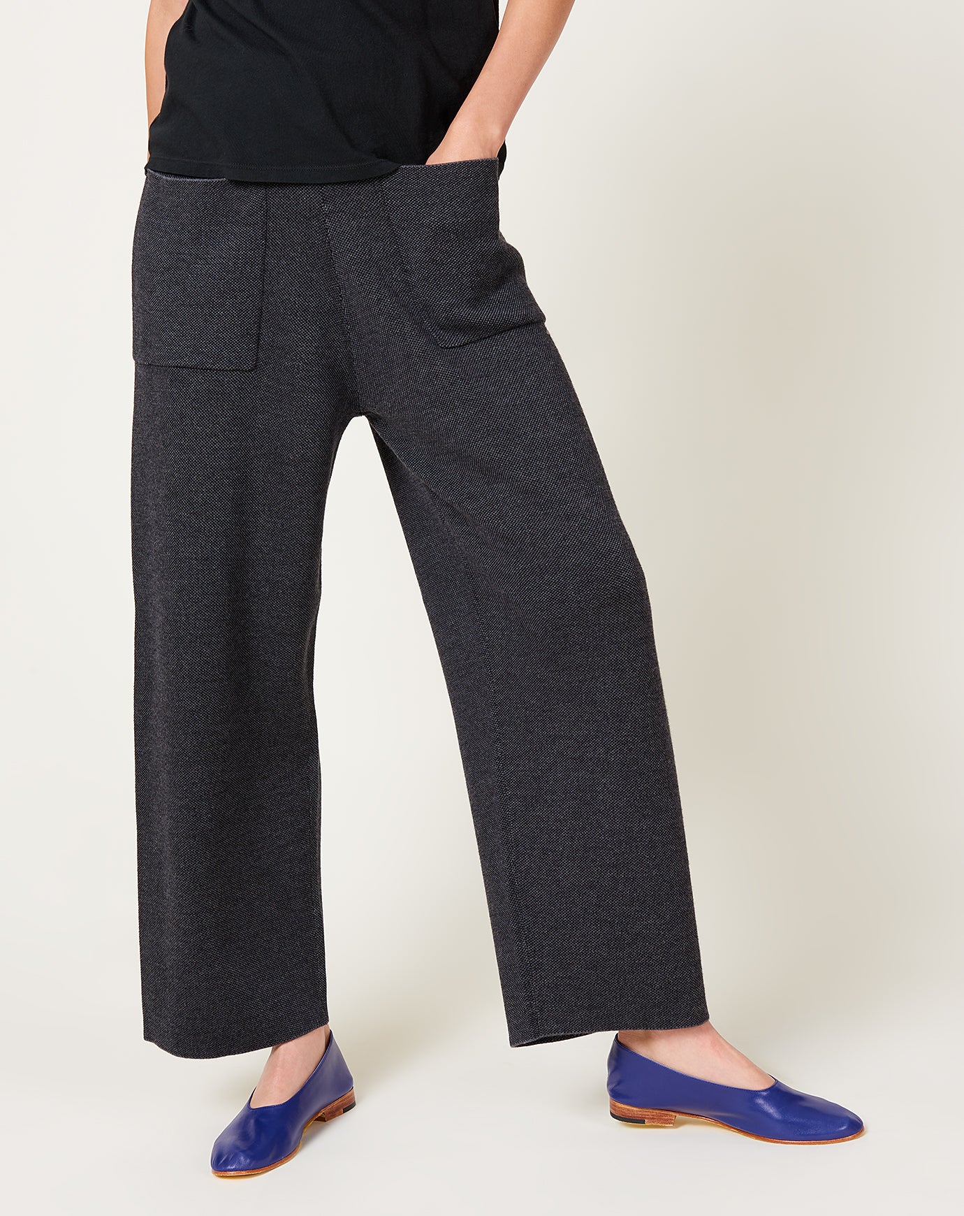 6397 Double Knit Pant in Black and Grey