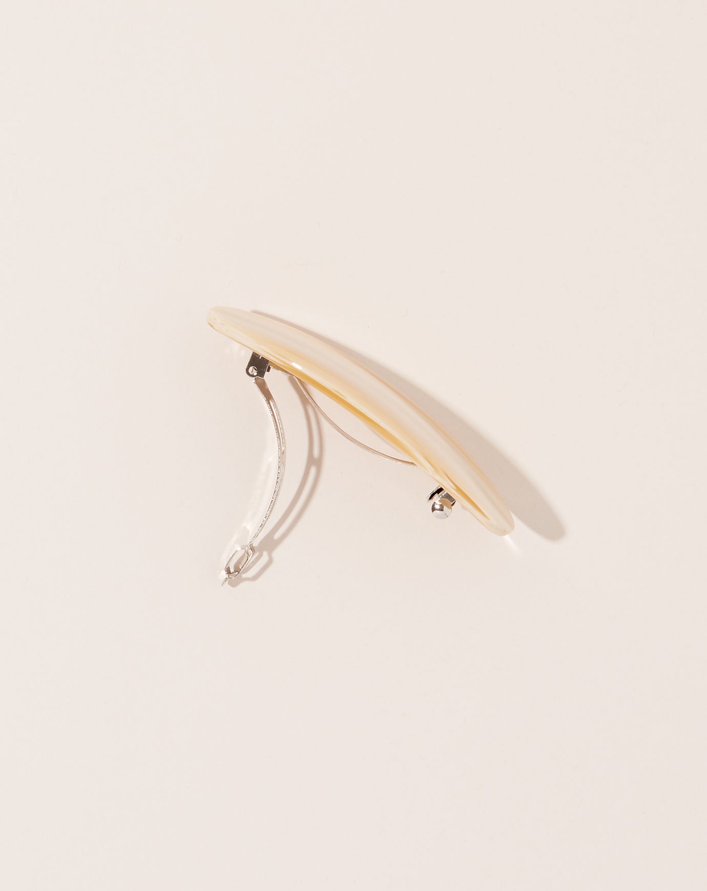 Machete Jumbo Oval Clip in Alabaster