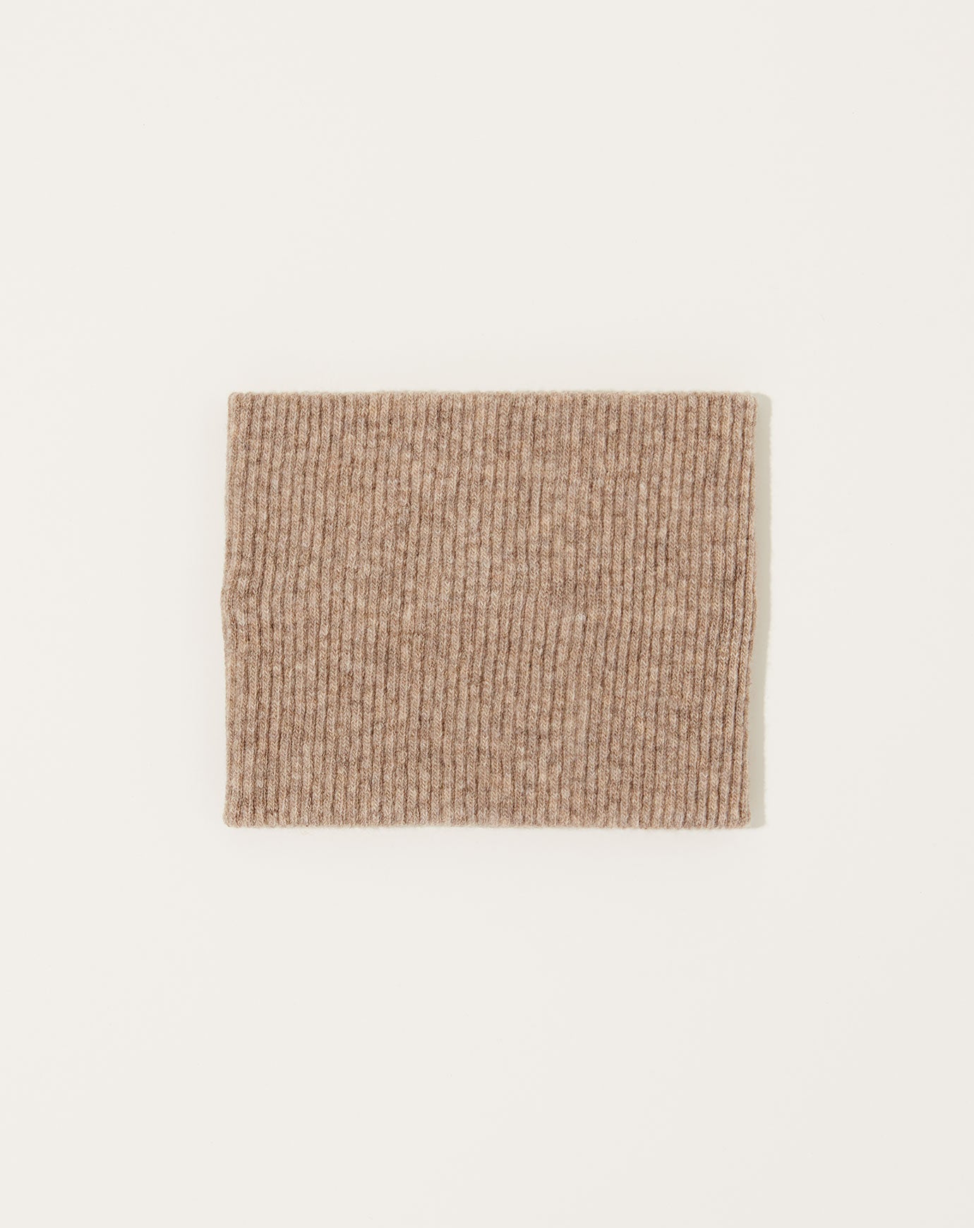 Nishiguchi Kutsushita Lightweight Cashmere Neck Warmer in Beige