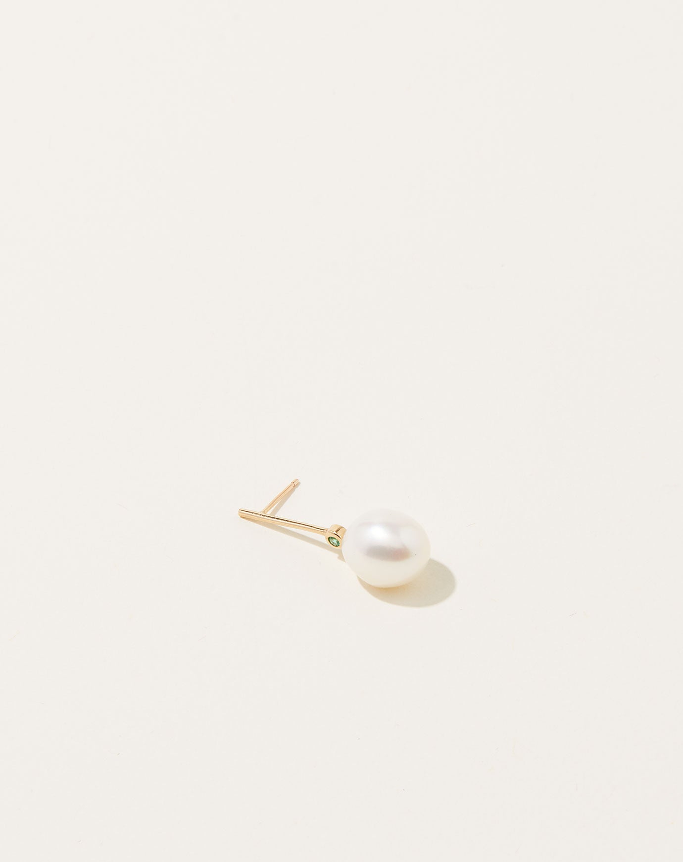 Quarry White Pearl Abbe Earring