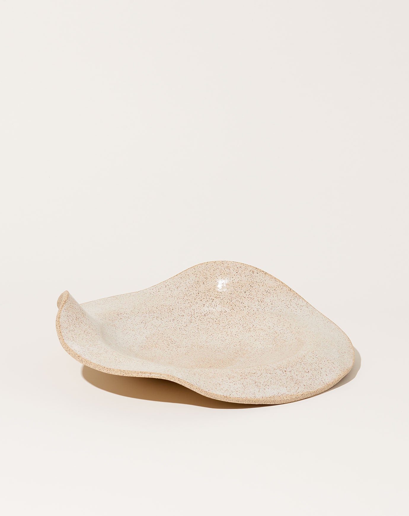SIN Raya Round Platter in Speckled White