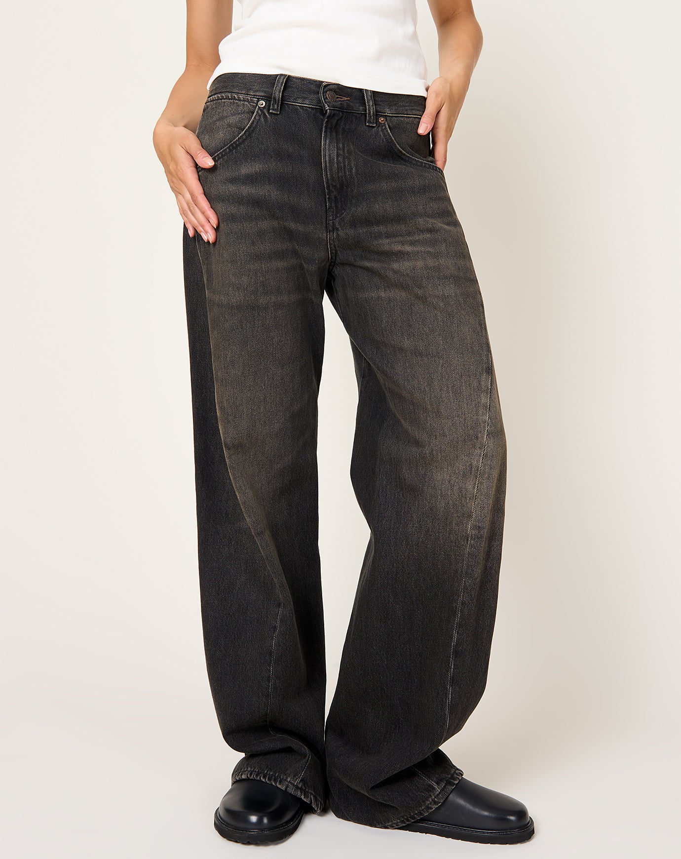 6397 Big Twisted Seam in Mineral Black