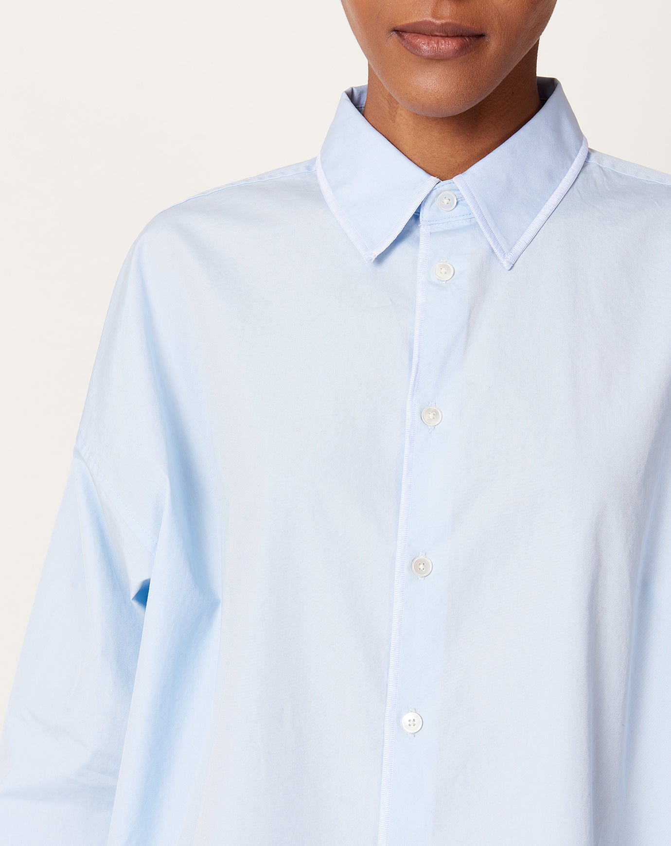 6397 Contrast Overlock Uniform Shirt in Blue & White