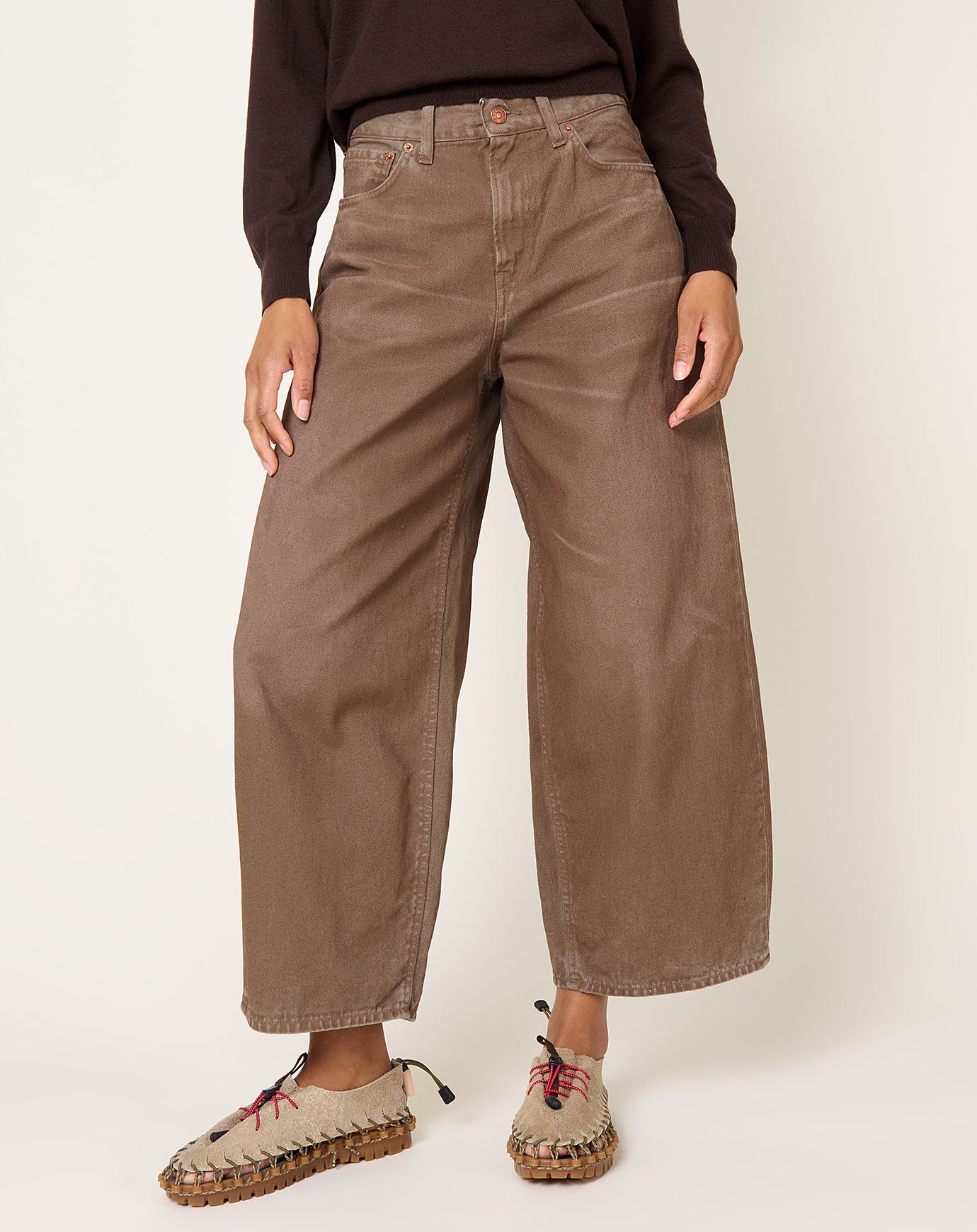 6397 Cropped Roomy Jean in Earth Clay