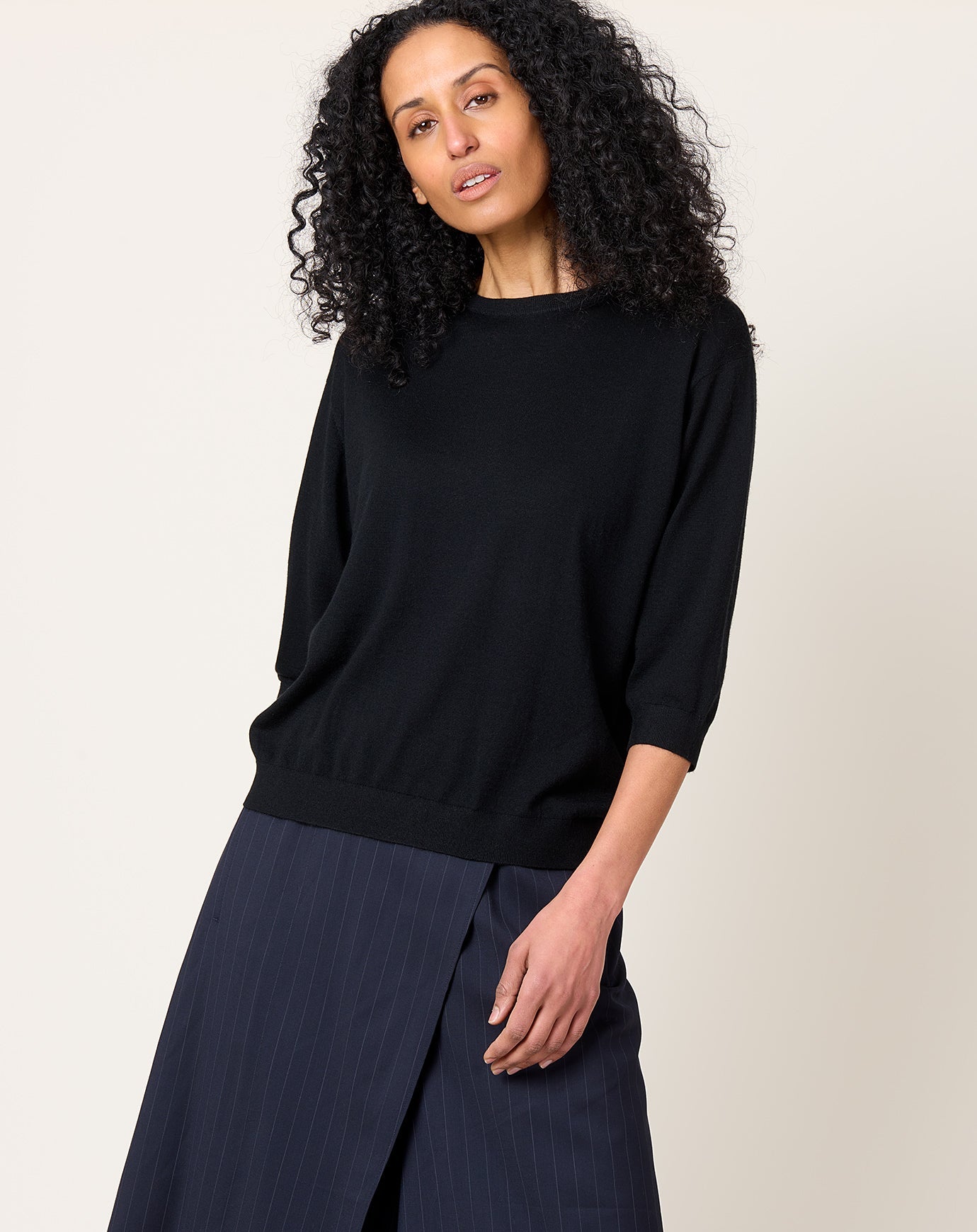 6397 Elbow Crew in Black