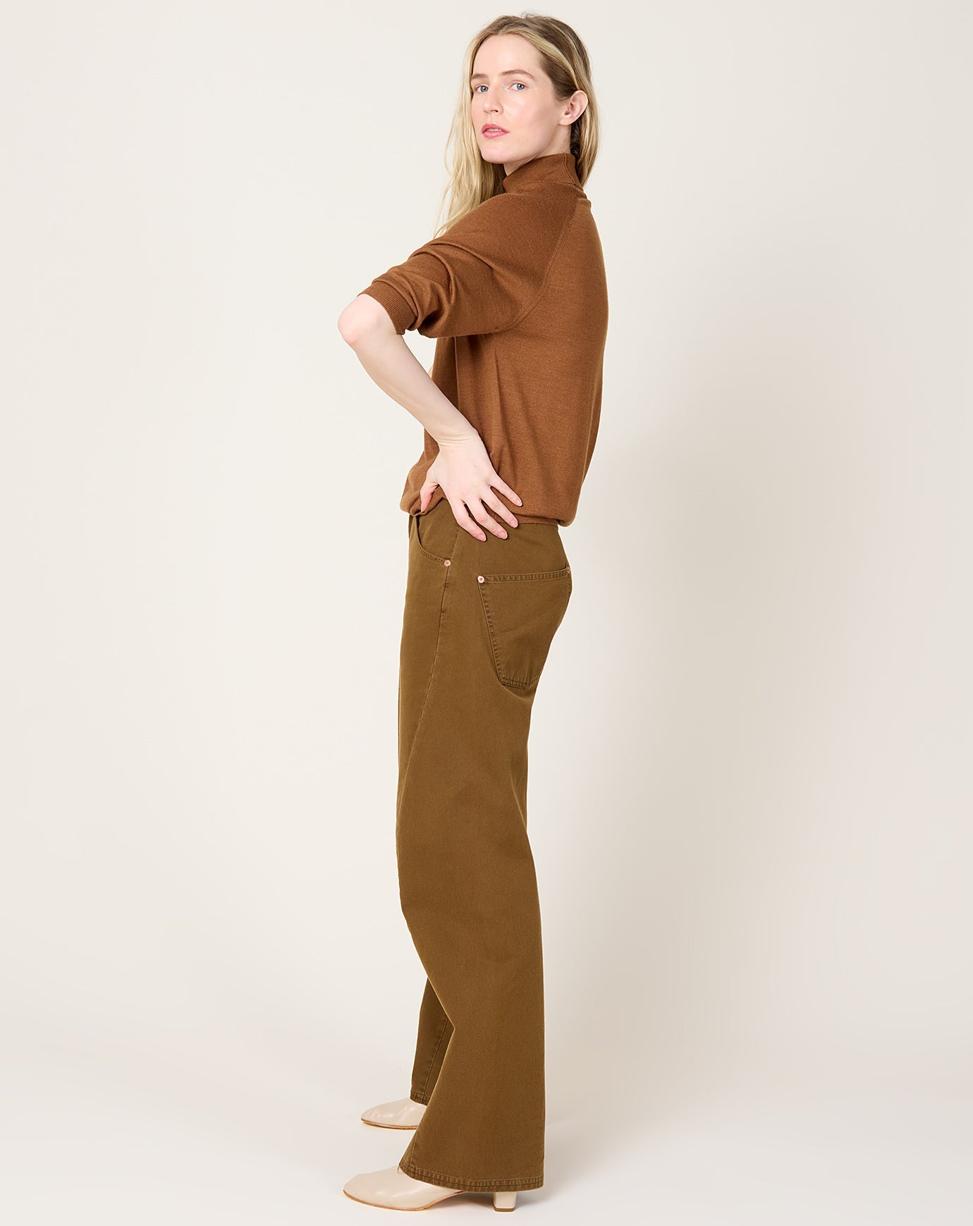 6397 Elbow Sleeve Turtle in Caramel