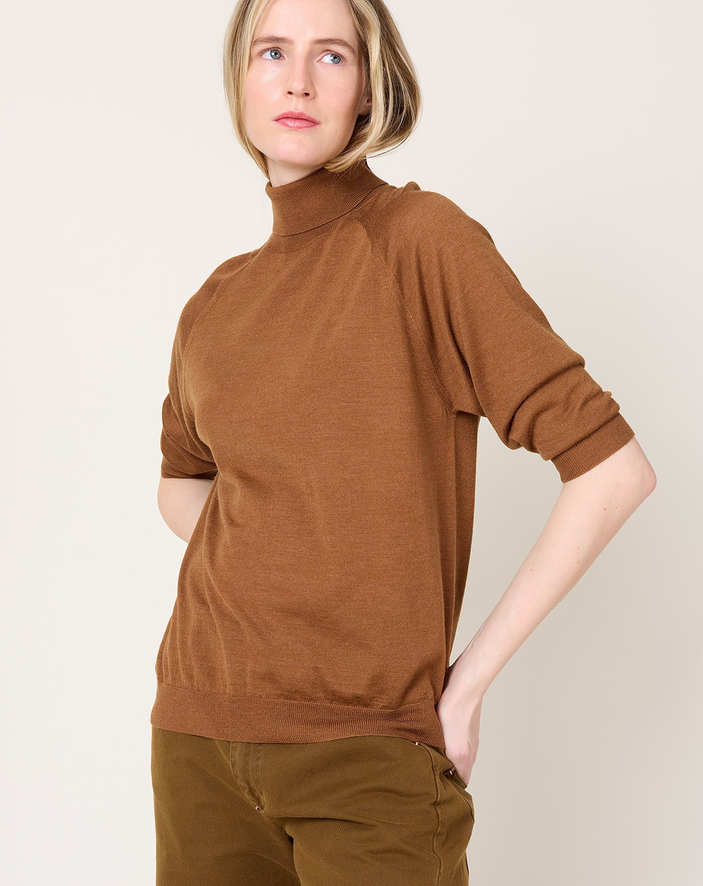 6397 Elbow Sleeve Turtle in Caramel