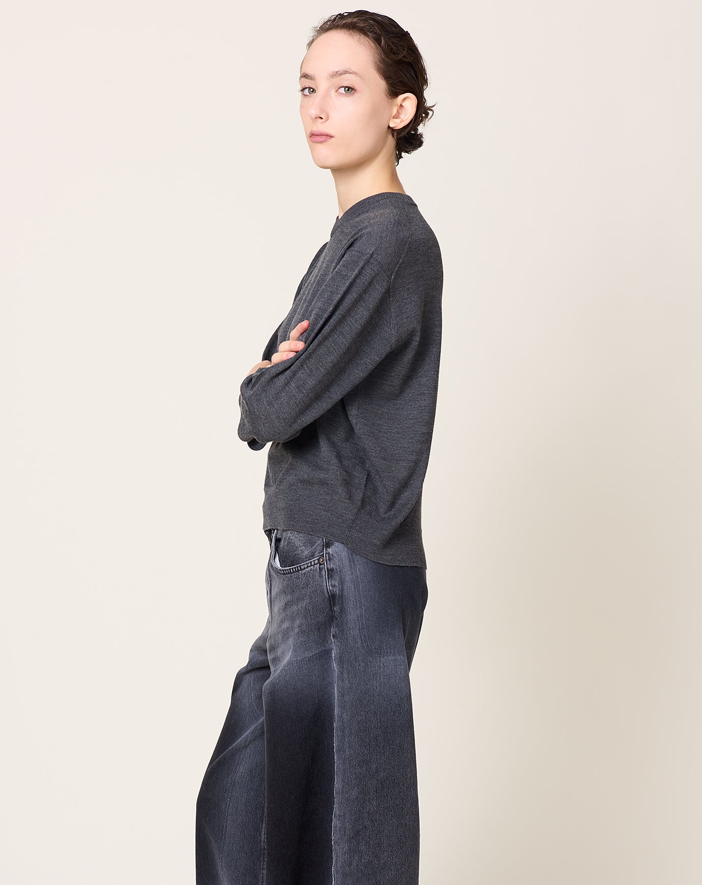 6397 Elbow V Neck in Charcoal