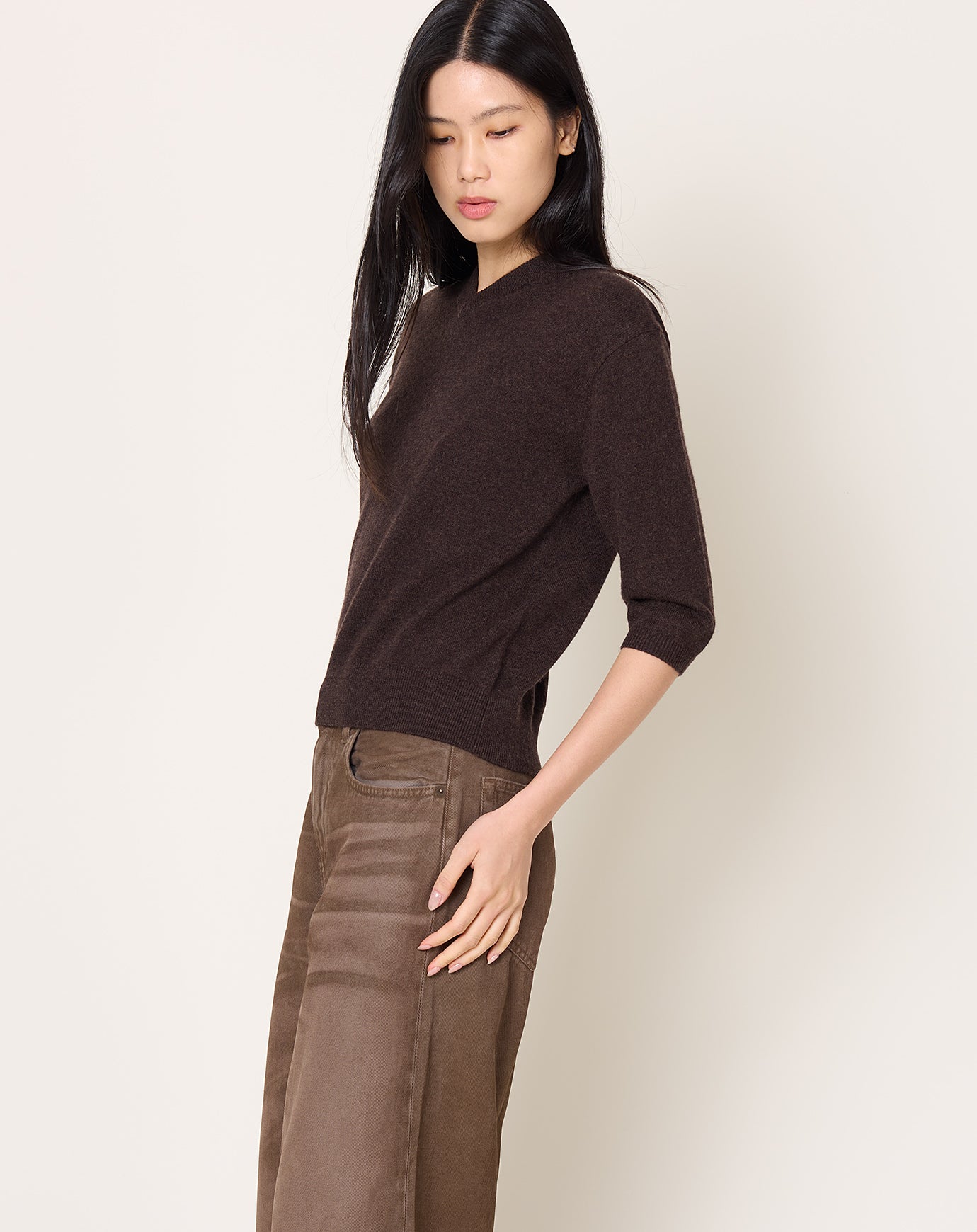 6397 Elbow V Neck in Soil