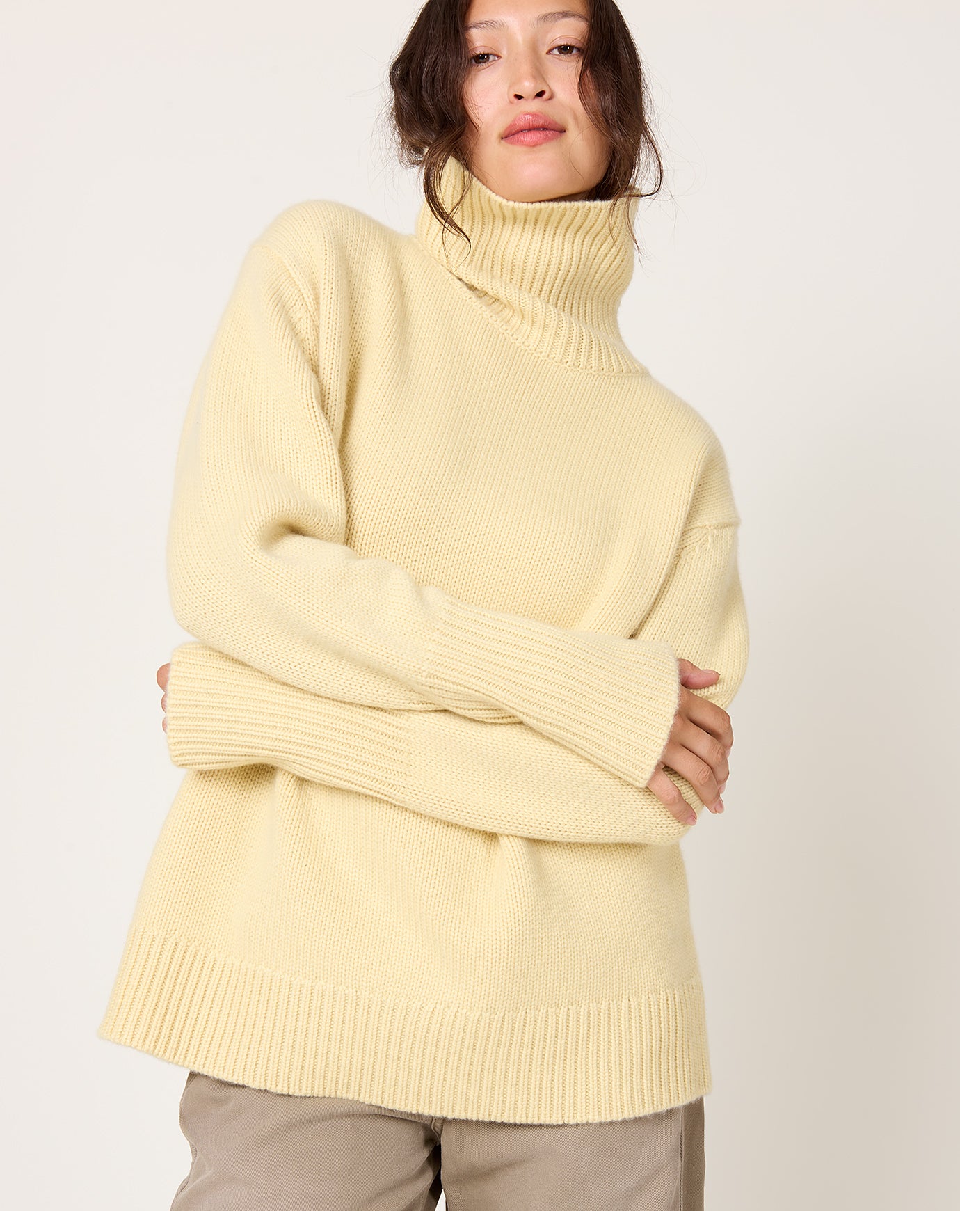 6397 High Neck L/S in Butter