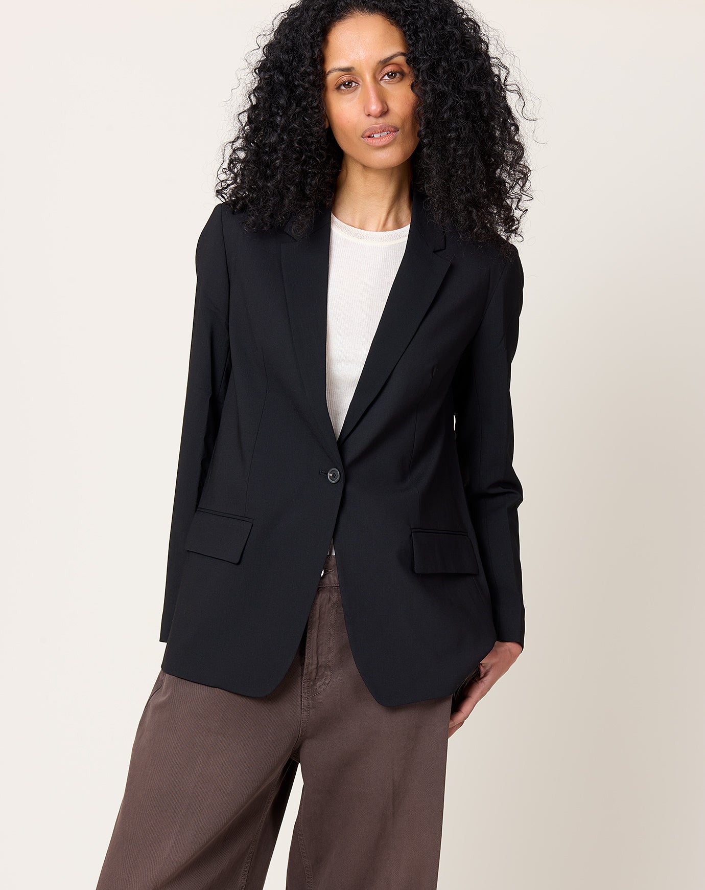 6397 New Classic Blazer in Black