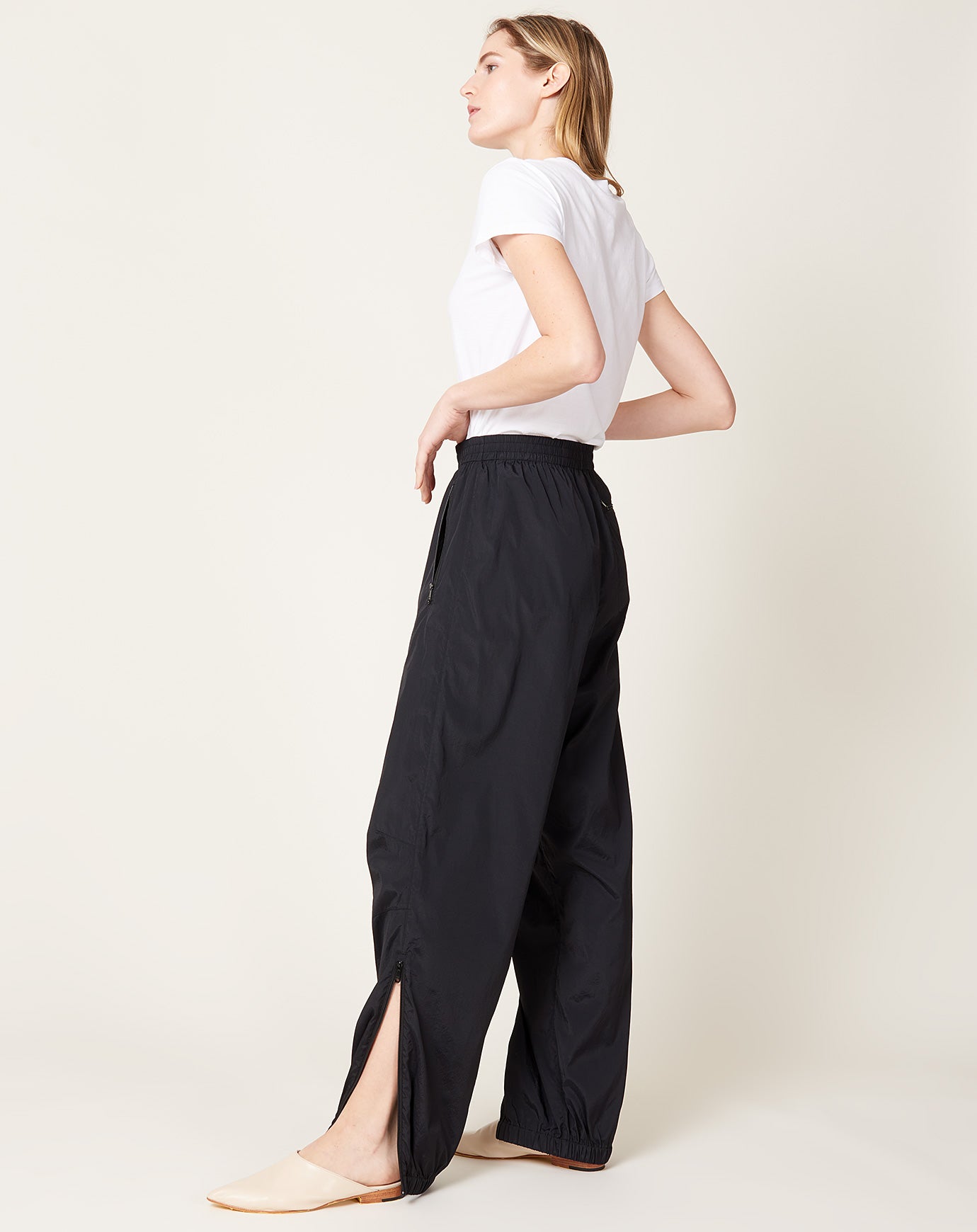 6397 Packable Warm Up Pant in Black