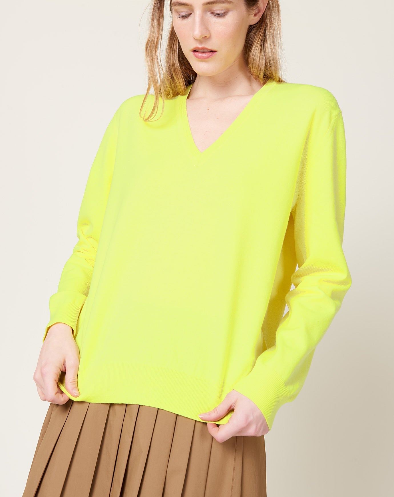 6397 Perfect V in Neon Yellow