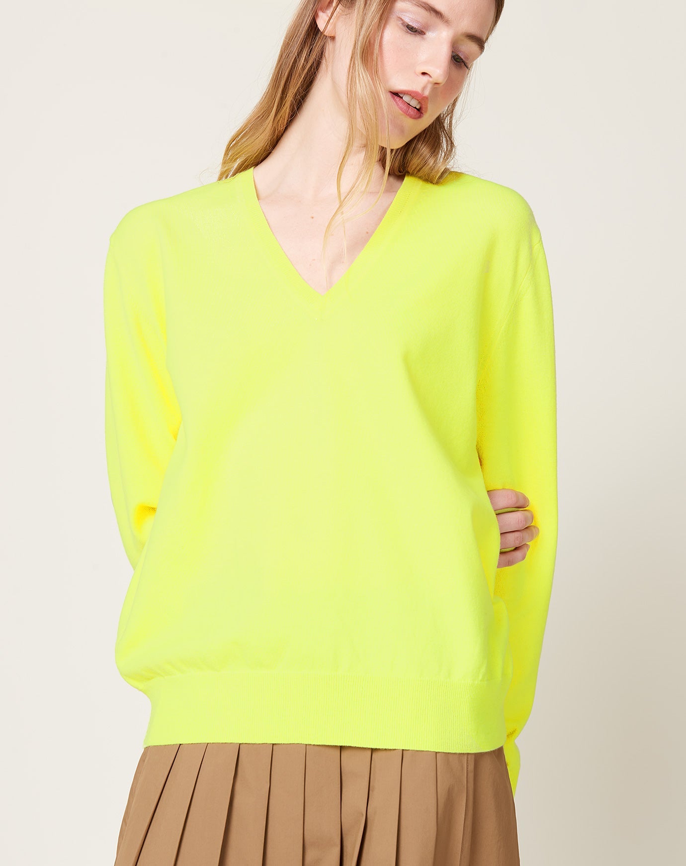 6397 Perfect V in Neon Yellow