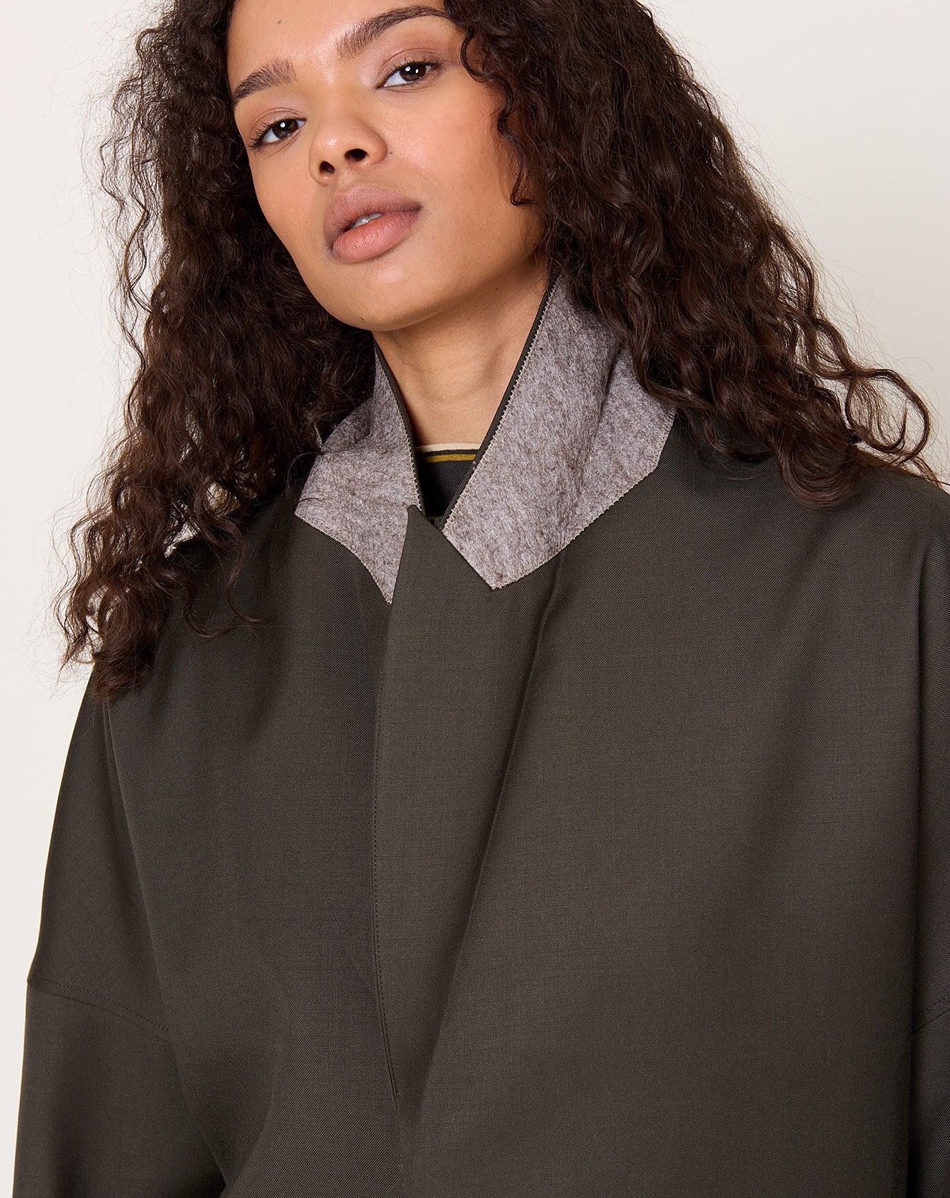 6397 Relaxed Cardigan Blazer in Army
