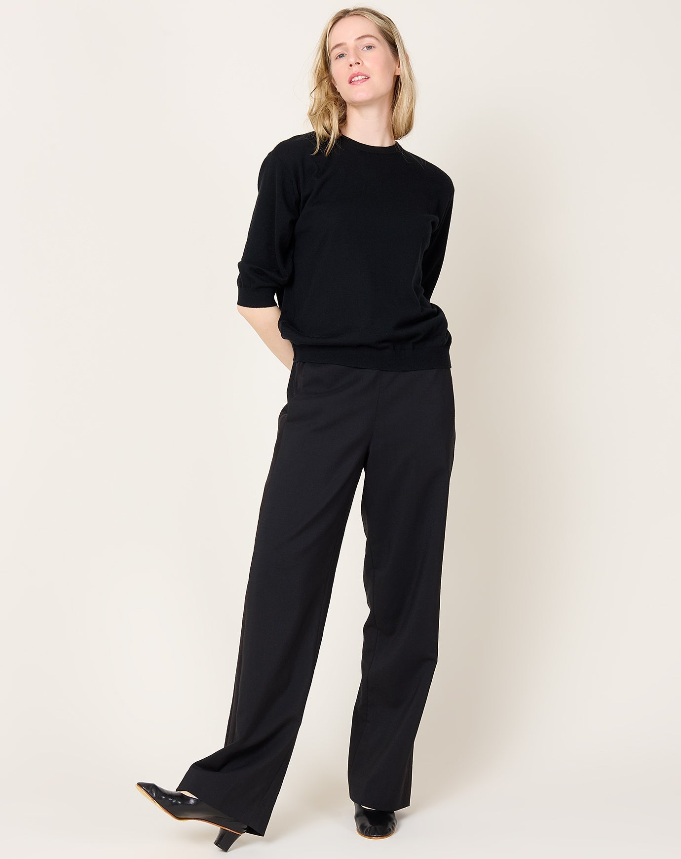 6397 Relaxed Tuxedo Trouser in Black