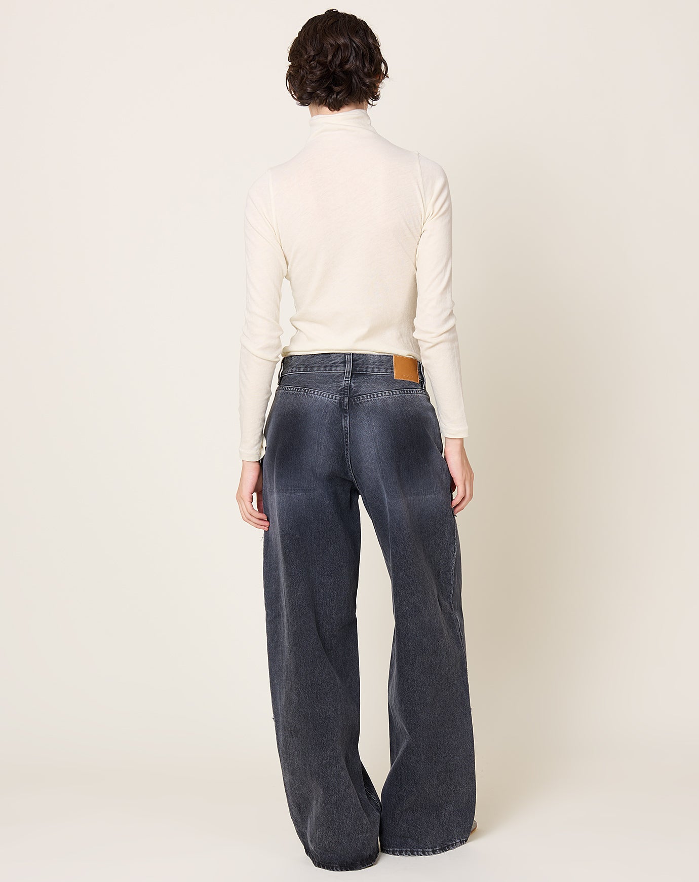 6397 Shadow Roomy in Remnant Black